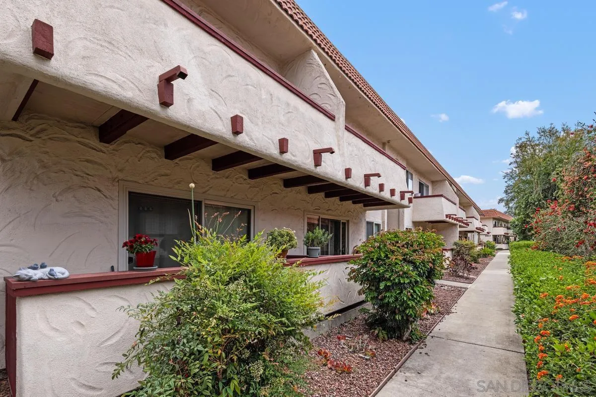 Photo #4: 2600045 Listing: Photo #4