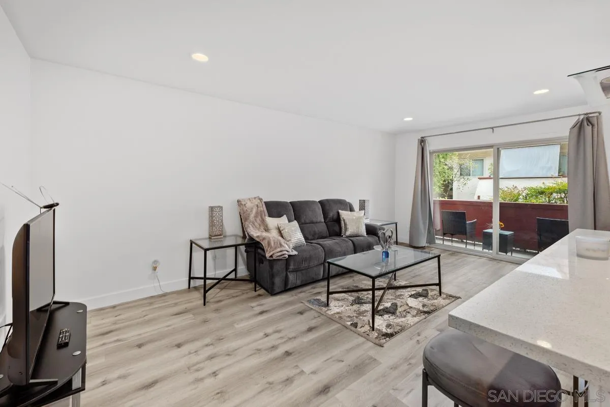 Photo #7: 2600045 Listing: Photo #7