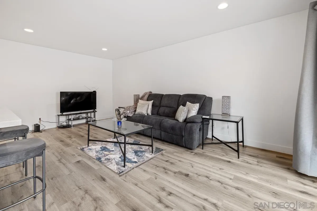 Photo #10: 2600045 Listing: Photo #10