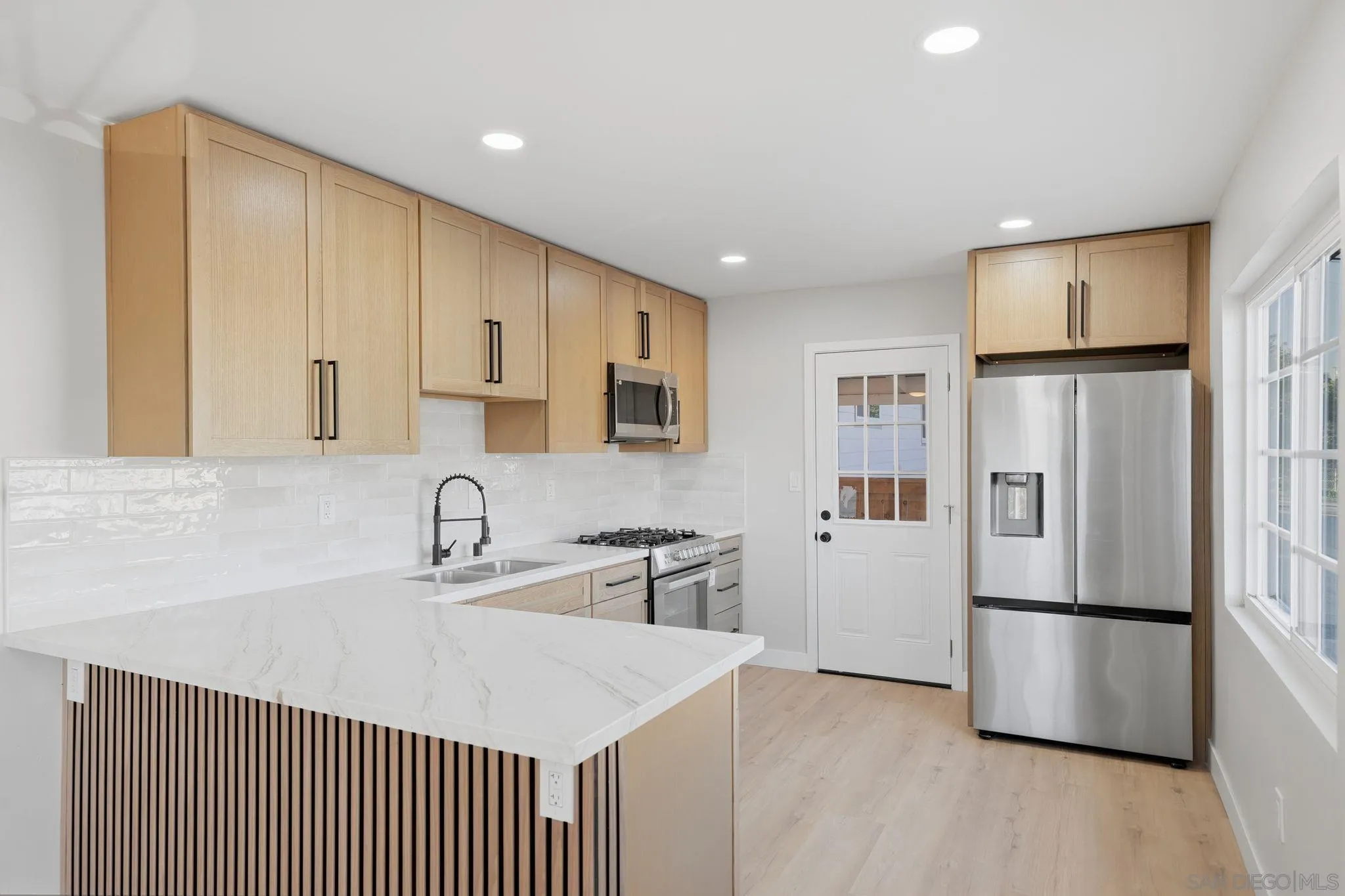 https://cdn.realtyfeed.com/cdn/127/260004500/35739a8a18d2451f138a48fdd9e03216.webp