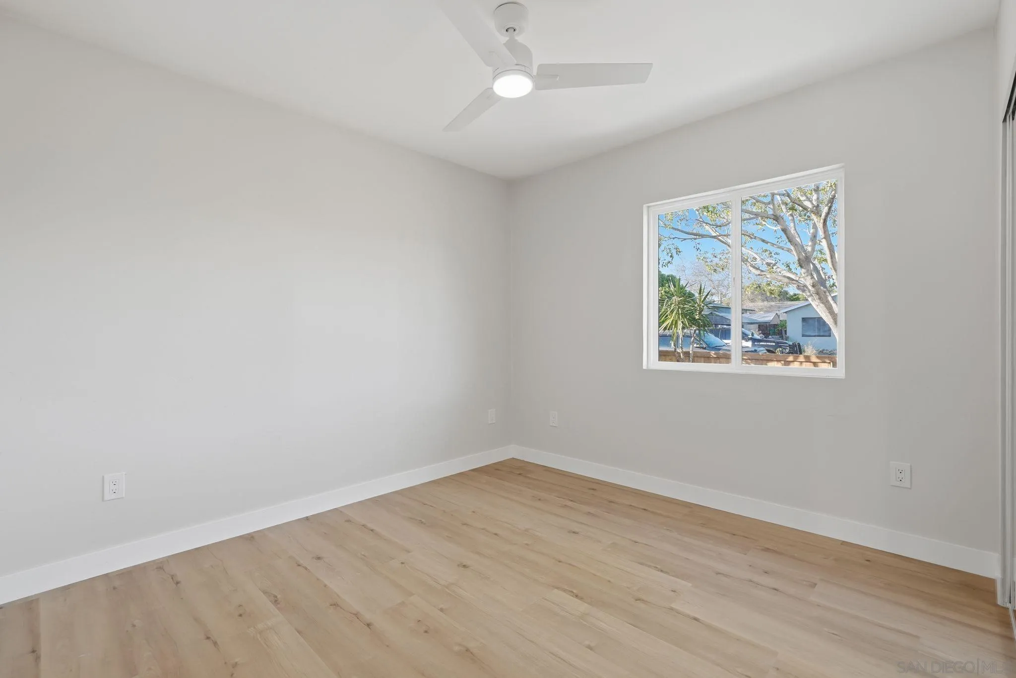 https://cdn.realtyfeed.com/cdn/127/260004500/a47fc520796fd50e4864e45655664c58.webp