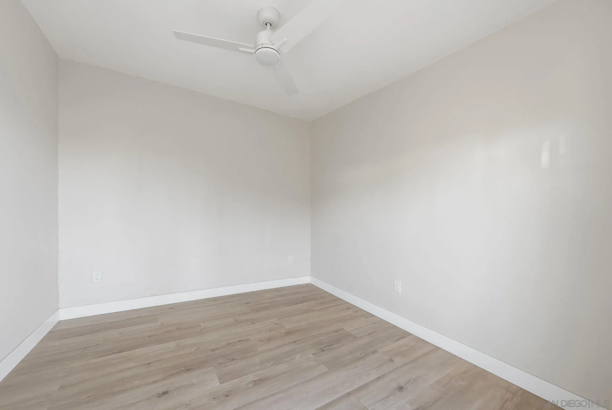 https://cdn.realtyfeed.com/cdn/127/260004500/ae592b84a00e87250c61486df8c6d62b.webp