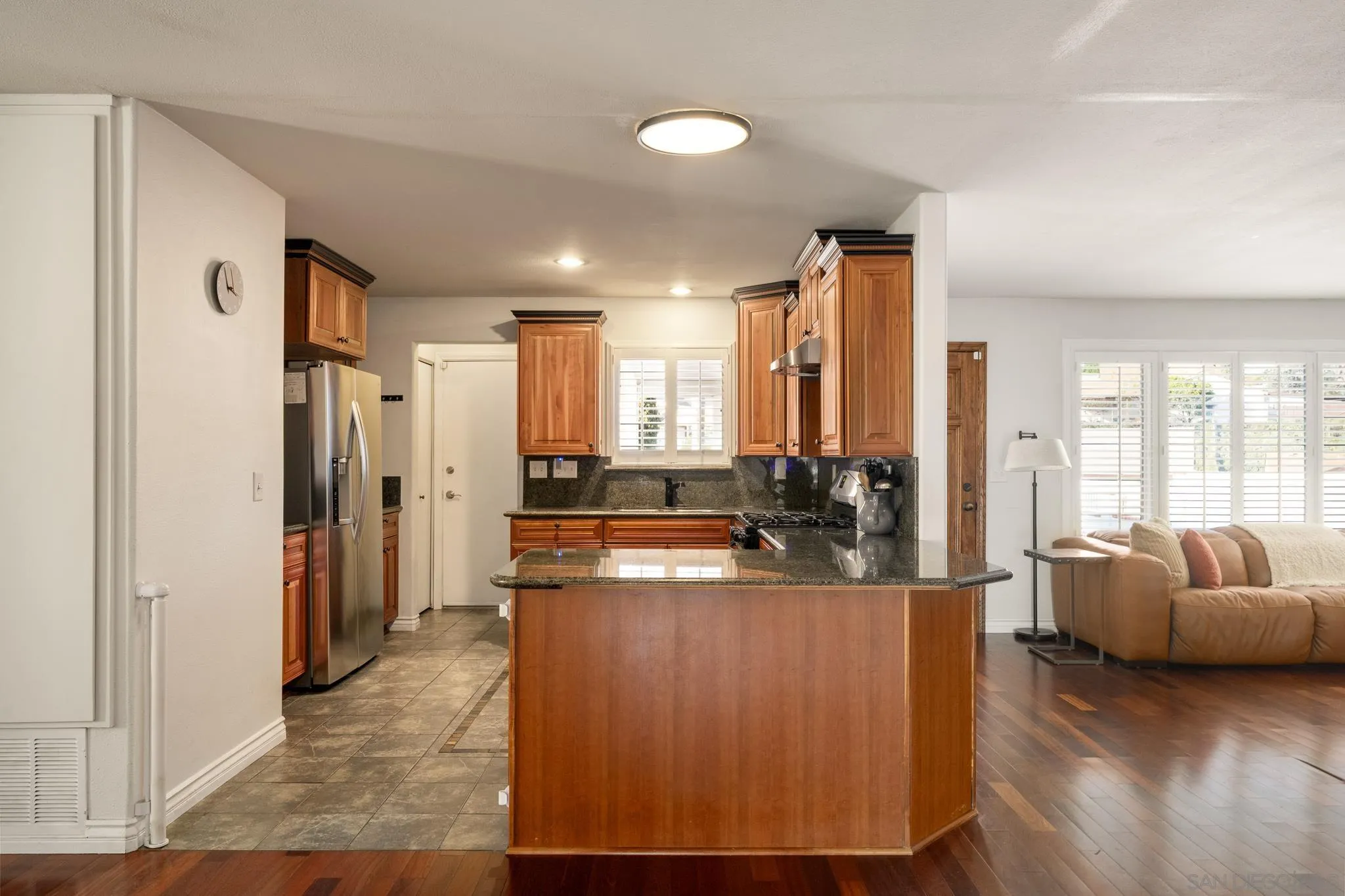 https://cdn.realtyfeed.com/cdn/127/260004503/2c472d213444097cec6ce4a326ed3728.webp