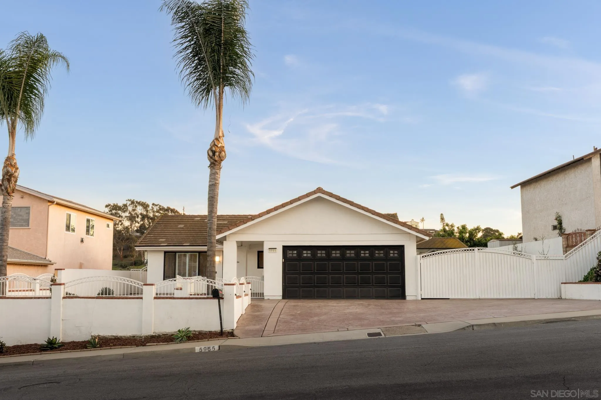https://cdn.realtyfeed.com/cdn/127/260004503/38790262063ba2e73e1e32a07326939d.webp