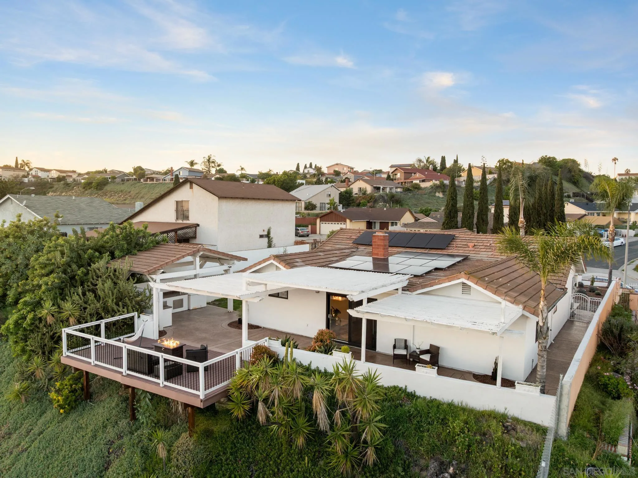https://cdn.realtyfeed.com/cdn/127/260004503/52600d1016088f5ef56fbc2a8c407980.webp