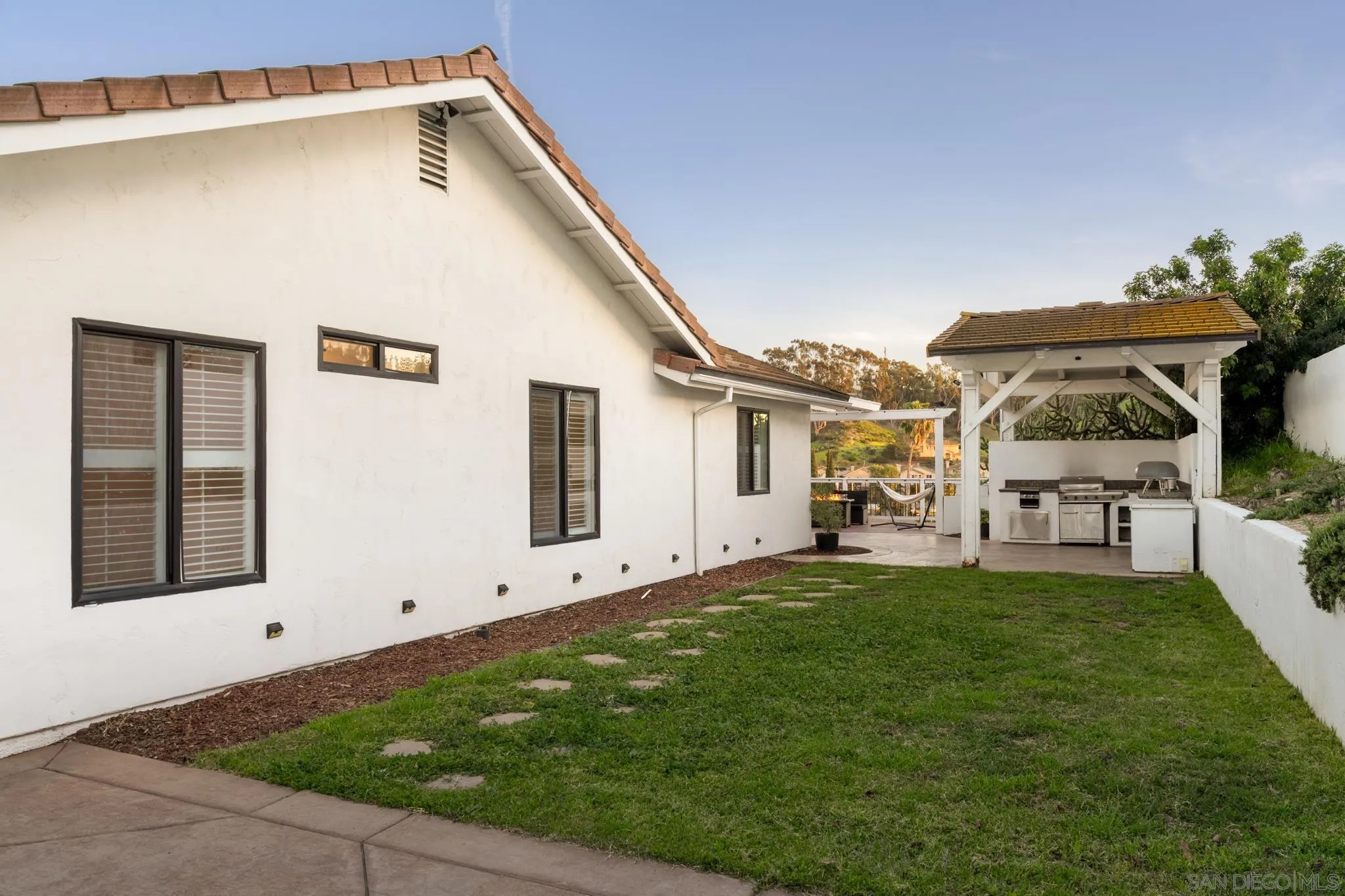 https://cdn.realtyfeed.com/cdn/127/260004503/6c9a329e6cdd3a1e5f39a20970dd9bf8.webp