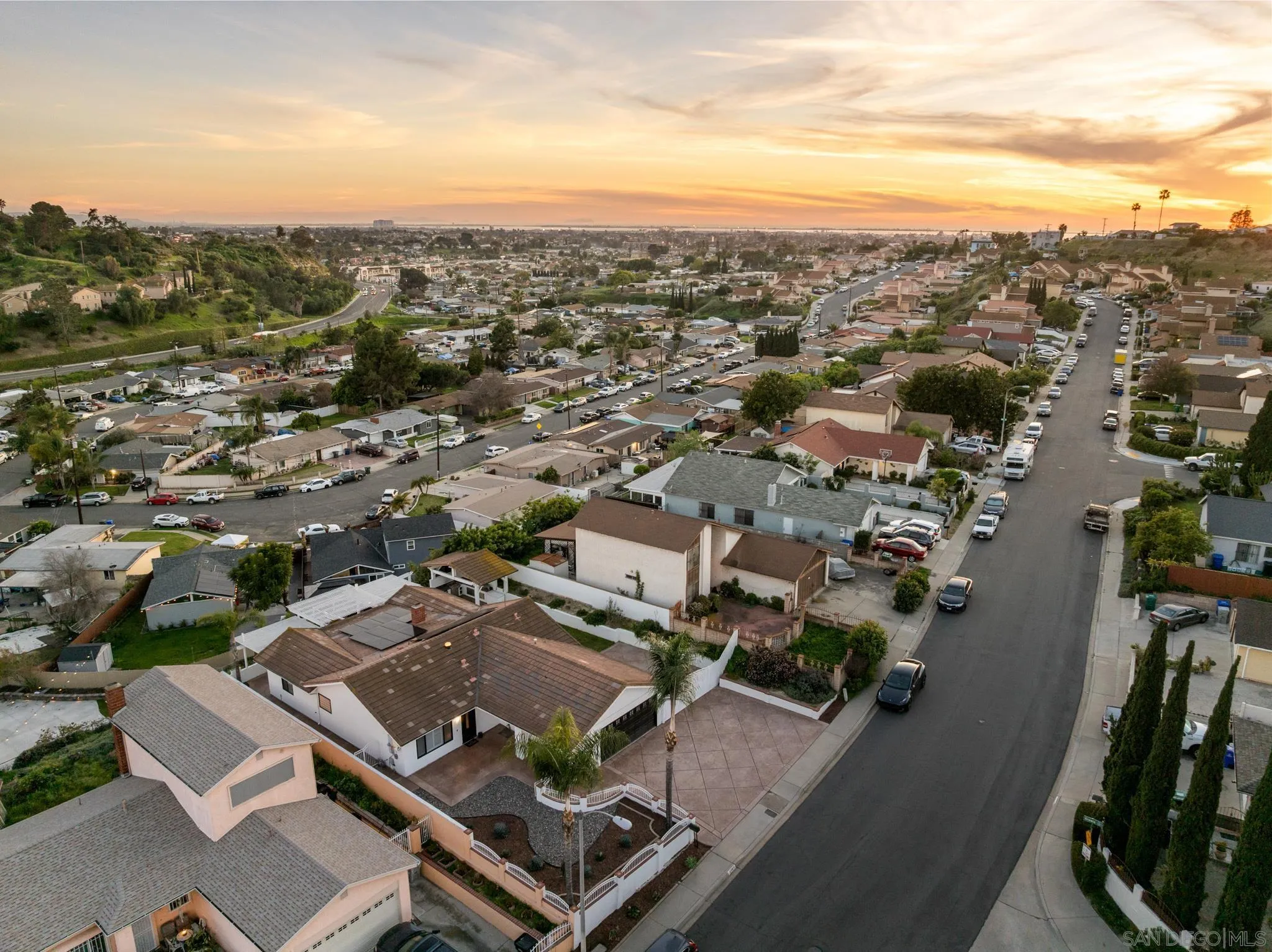 https://cdn.realtyfeed.com/cdn/127/260004503/9e1fca8871138711413b541c1b506976.webp