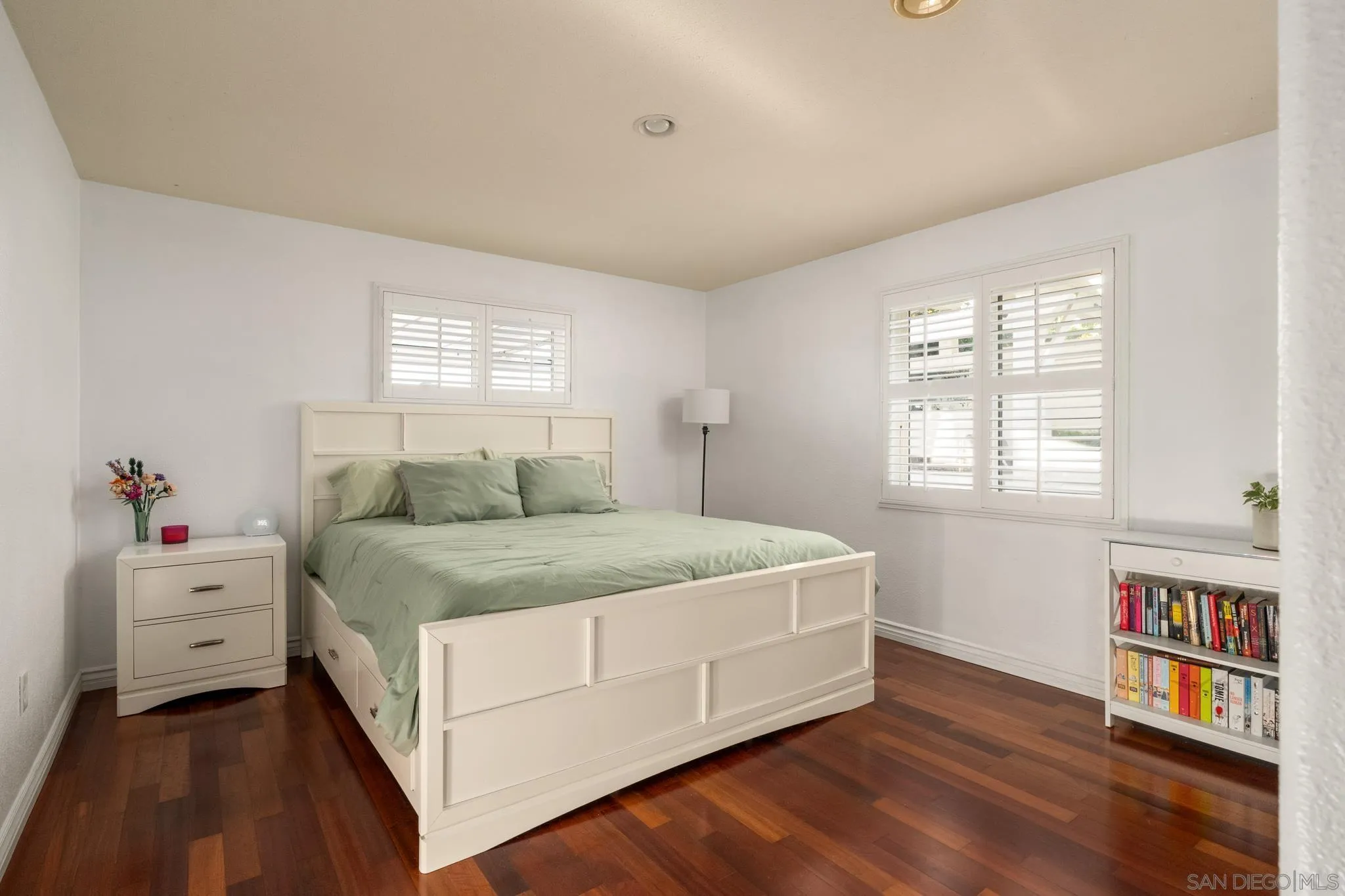 https://cdn.realtyfeed.com/cdn/127/260004503/a195c823fcb746f3230ff8e73a3e3ac6.webp