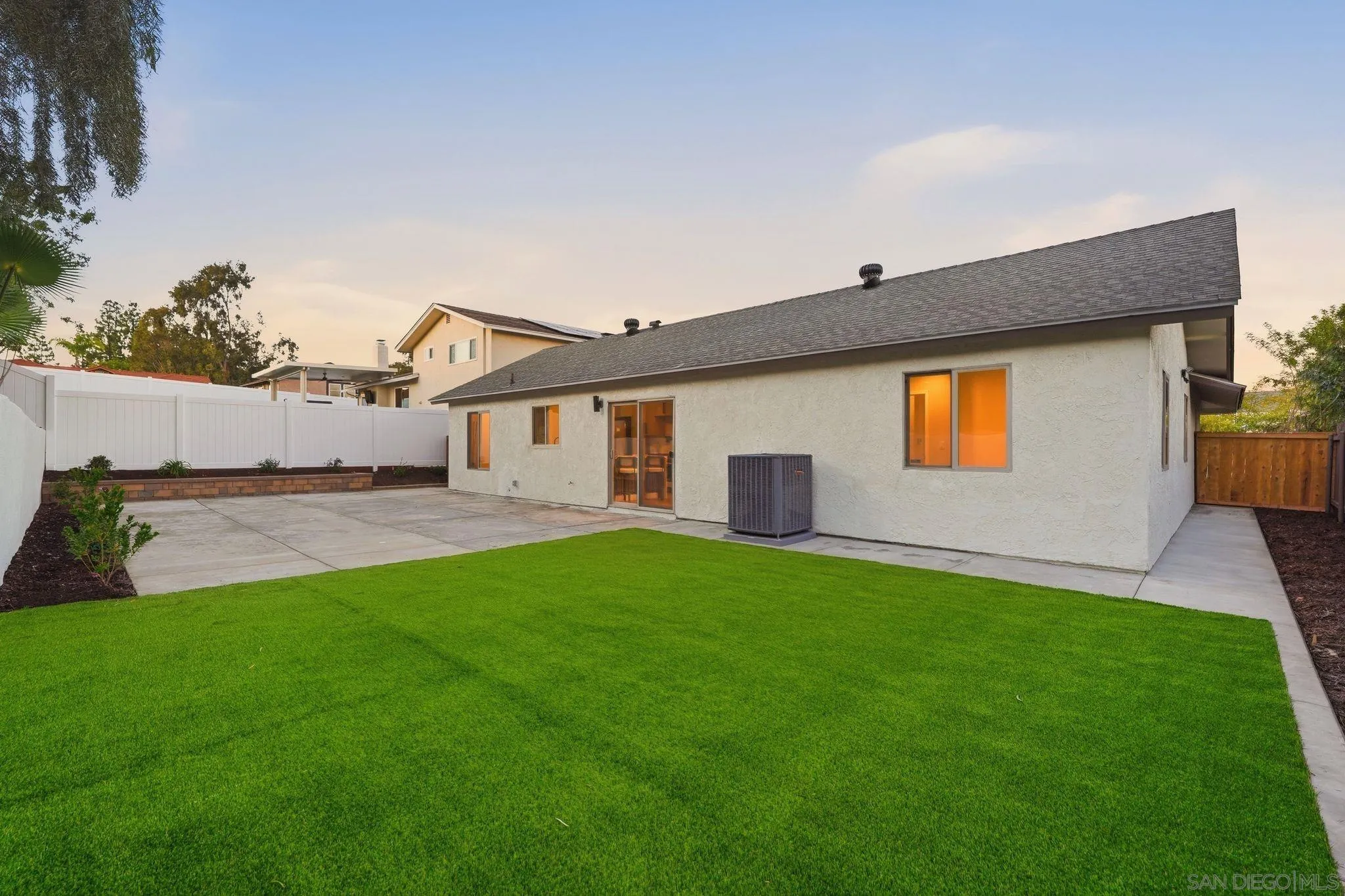 https://cdn.realtyfeed.com/cdn/127/260004504/673cfde195ed19781c448a4b2d780ad1.webp