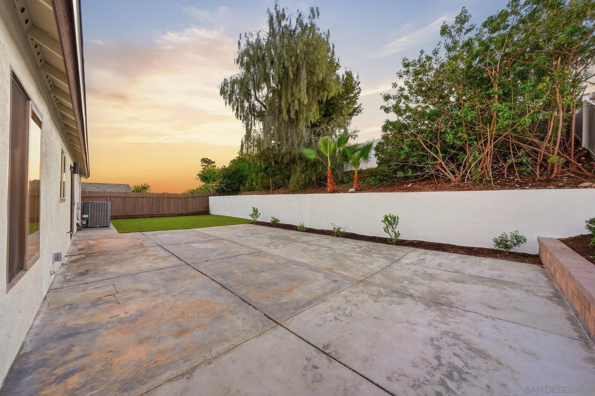 https://cdn.realtyfeed.com/cdn/127/260004504/892431069c8838ba8a6e96c2764fb592.webp