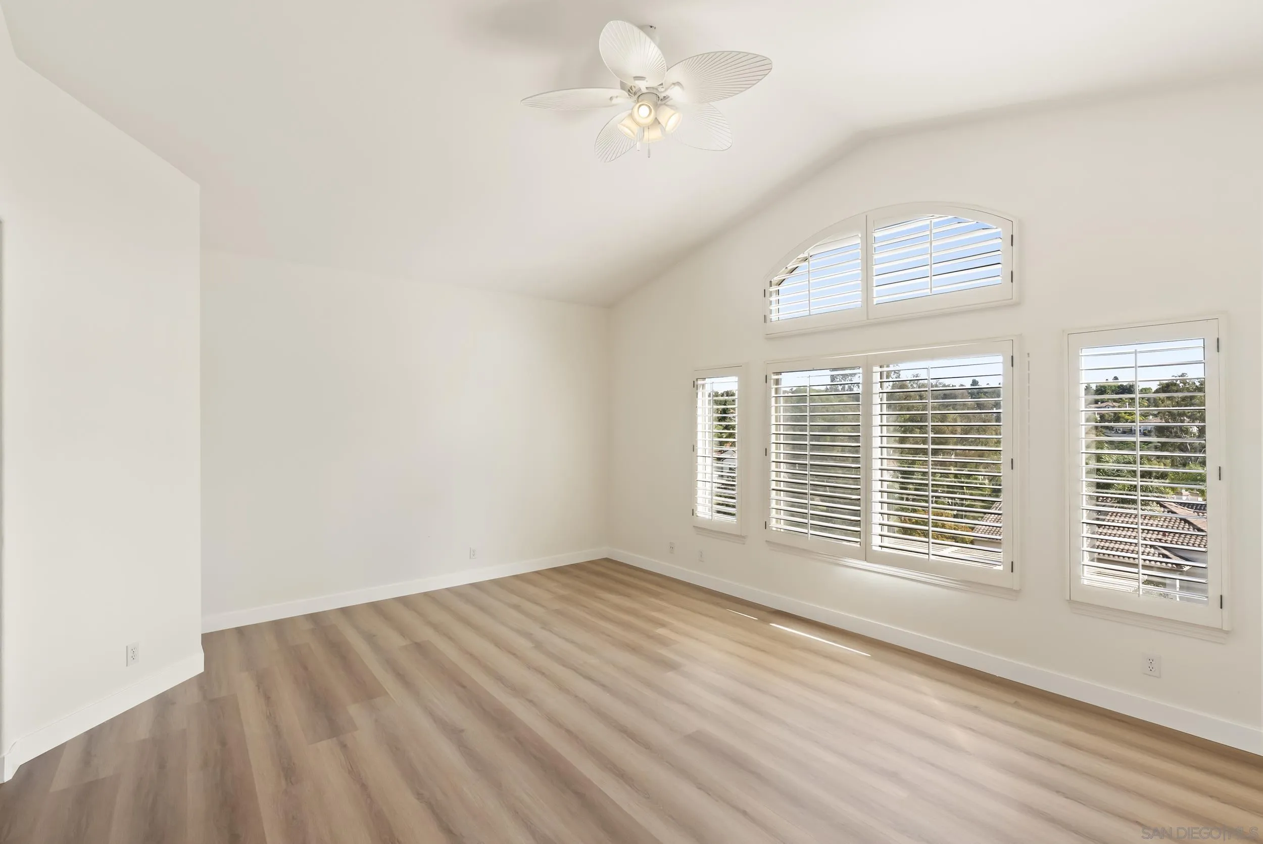 https://cdn.realtyfeed.com/cdn/127/260004506/c62afad9a7be29d59383497940c9f824.webp