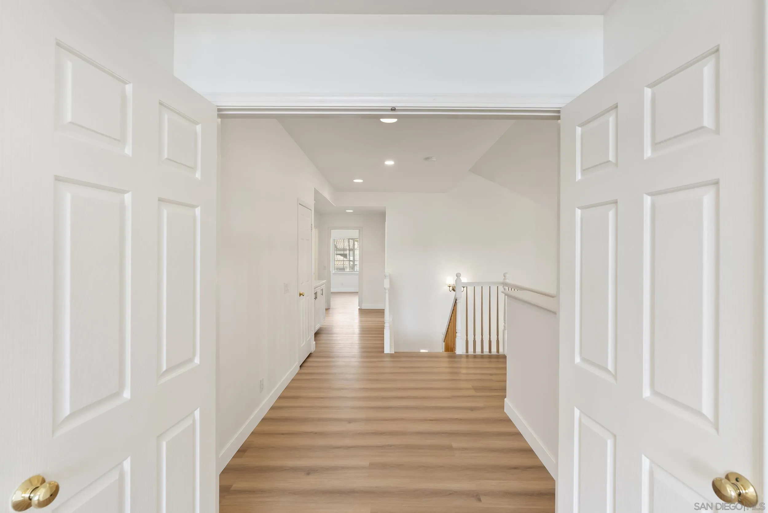 https://cdn.realtyfeed.com/cdn/127/260004506/d870563d5371f3845e9d6e309a877f59.webp