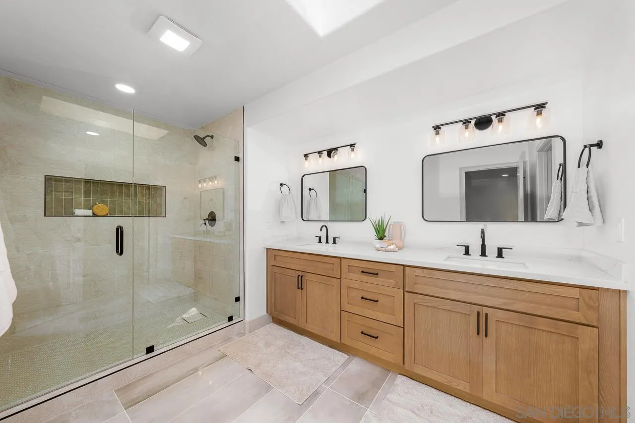 https://cdn.realtyfeed.com/cdn/127/260004514/0d2479e95e5f5871de67442d727d6d3b.webp