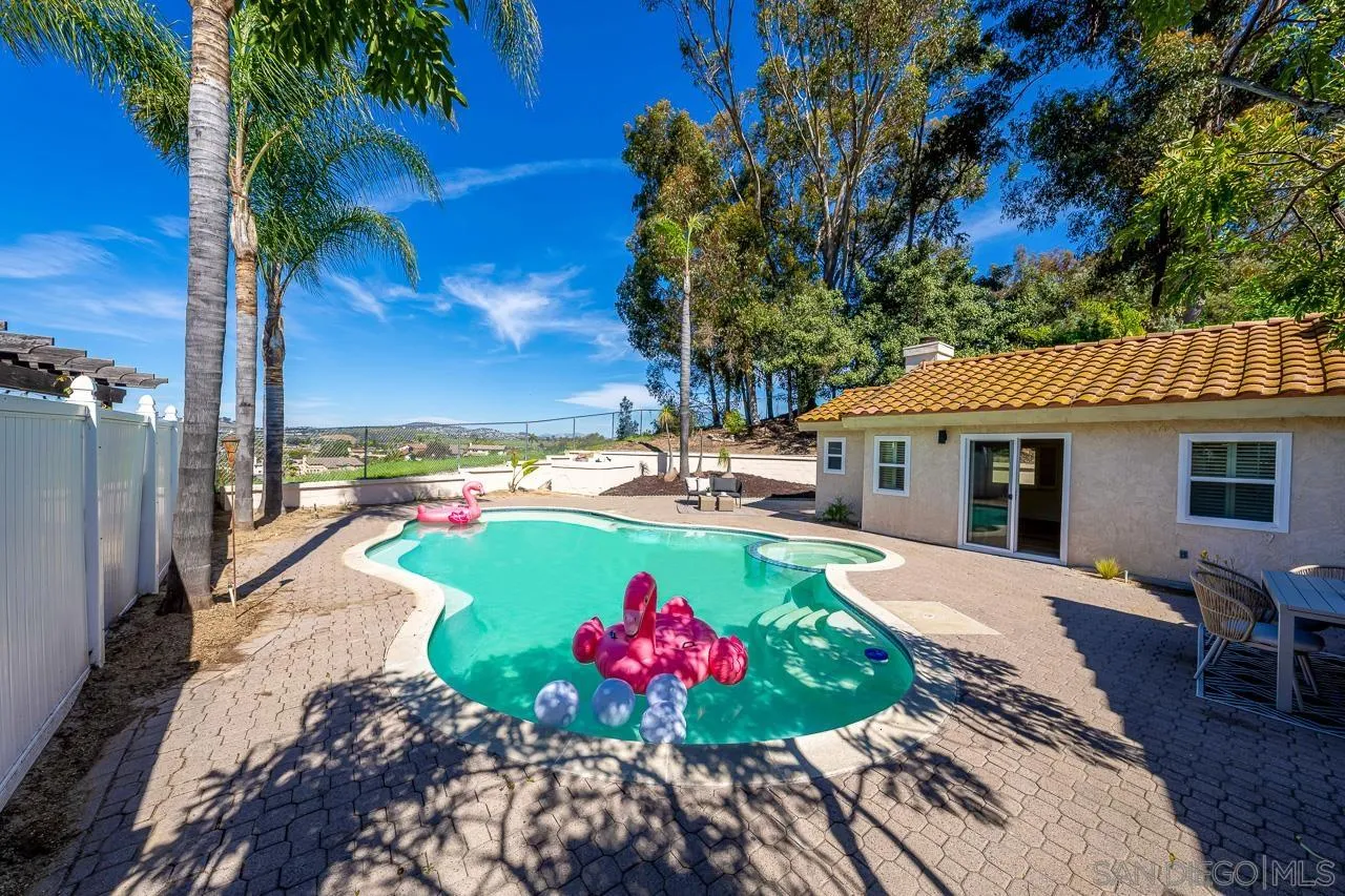 https://cdn.realtyfeed.com/cdn/127/260004514/c3ef38e480ff589a9aa262e7f056a528.webp