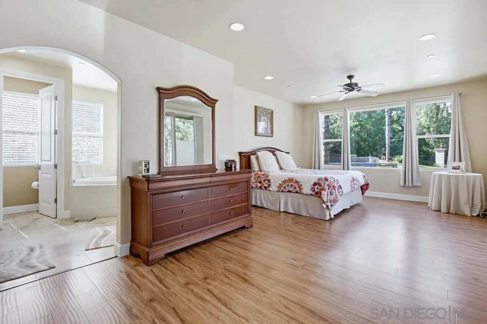 232 Calle Florecita, Escondido, CA, 92029