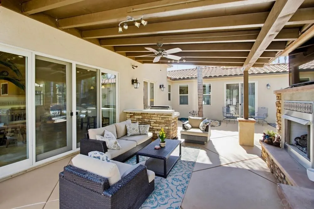 232 Calle Florecita, Escondido, CA, 92029