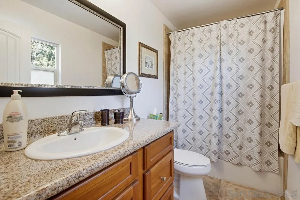 232 Calle Florecita, Escondido, CA, 92029