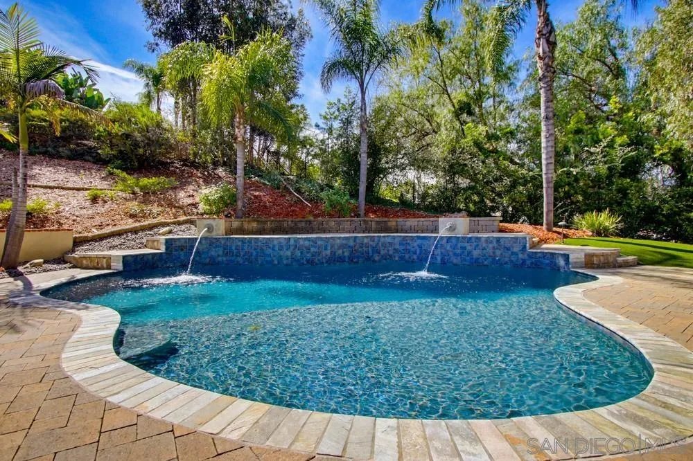 232 Calle Florecita, Escondido, CA, 92029