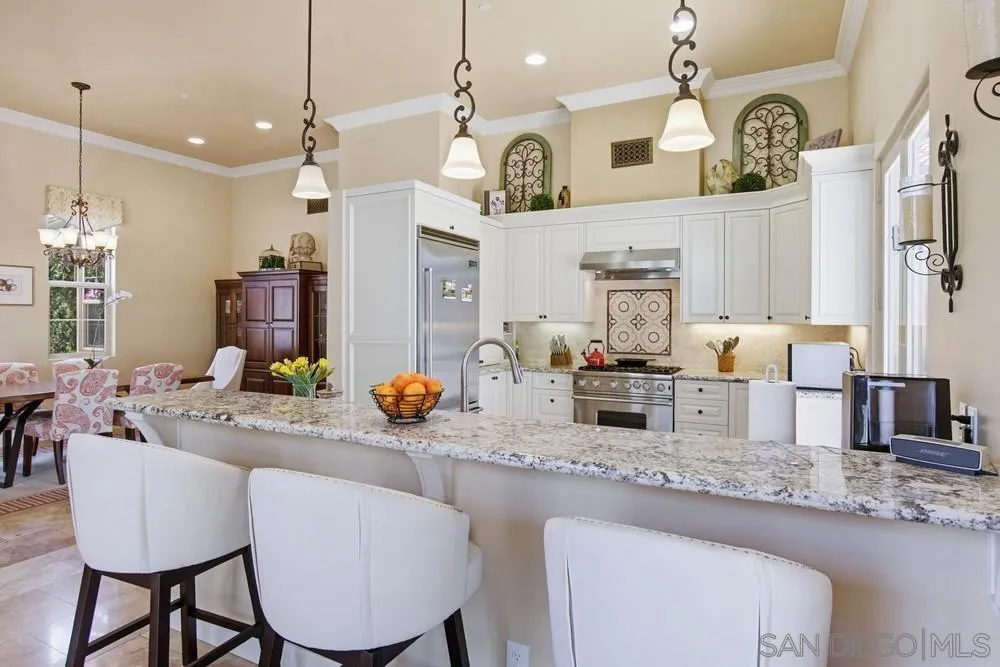 232 Calle Florecita, Escondido, CA, 92029