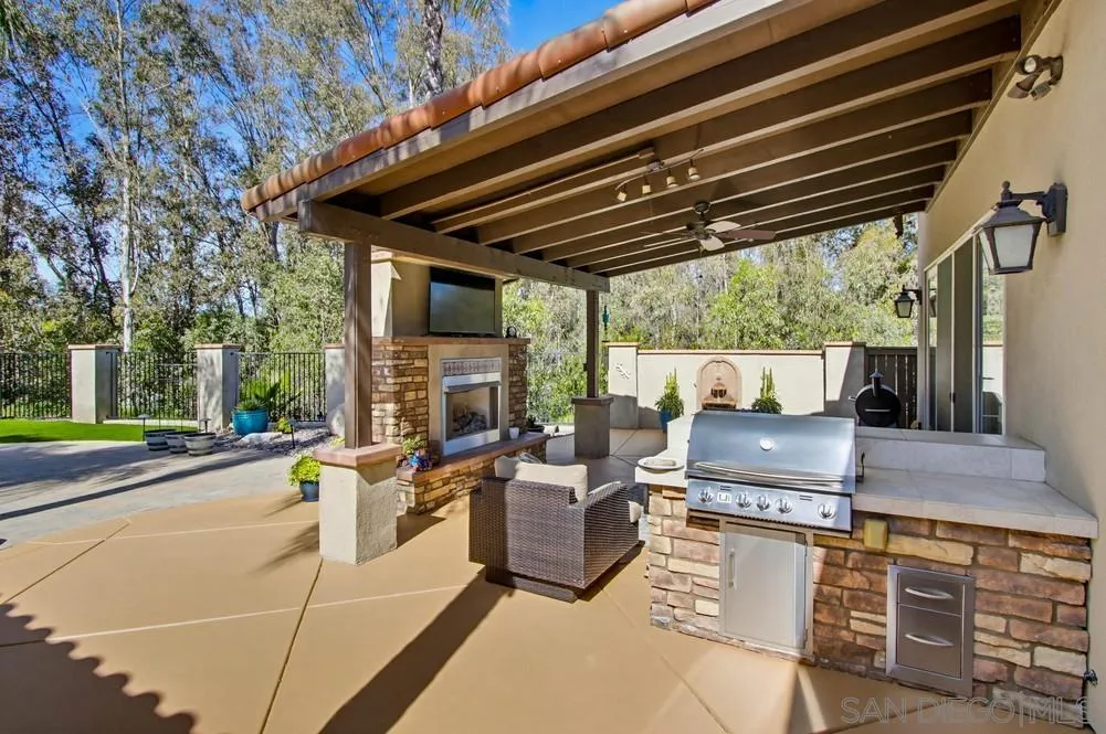 232 Calle Florecita, Escondido, CA, 92029