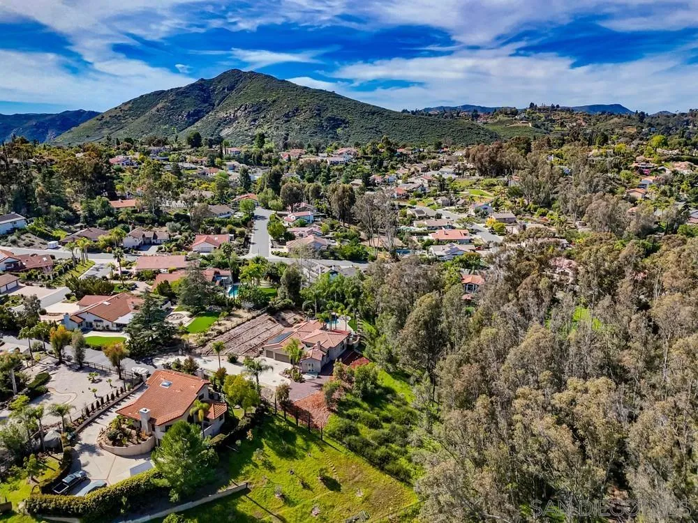 232 Calle Florecita, Escondido, CA, 92029
