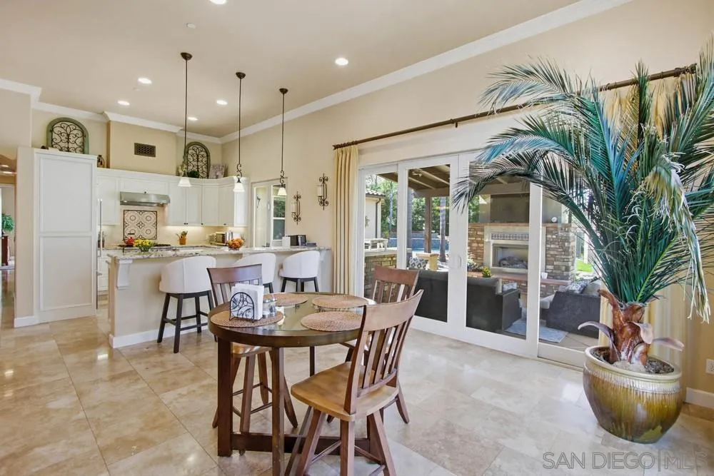 232 Calle Florecita, Escondido, CA, 92029
