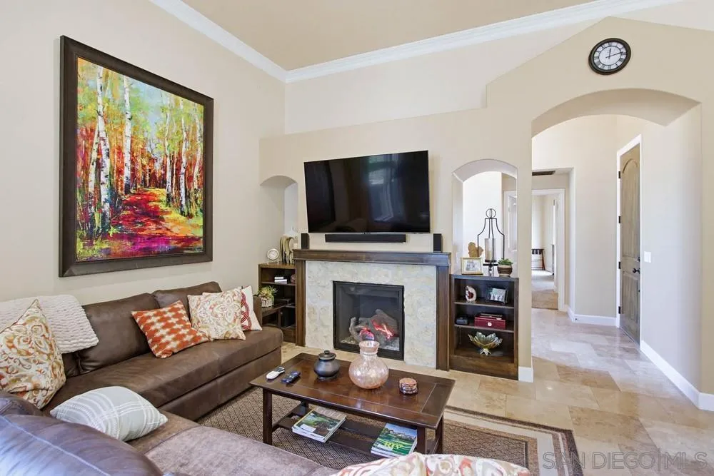 232 Calle Florecita, Escondido, CA, 92029