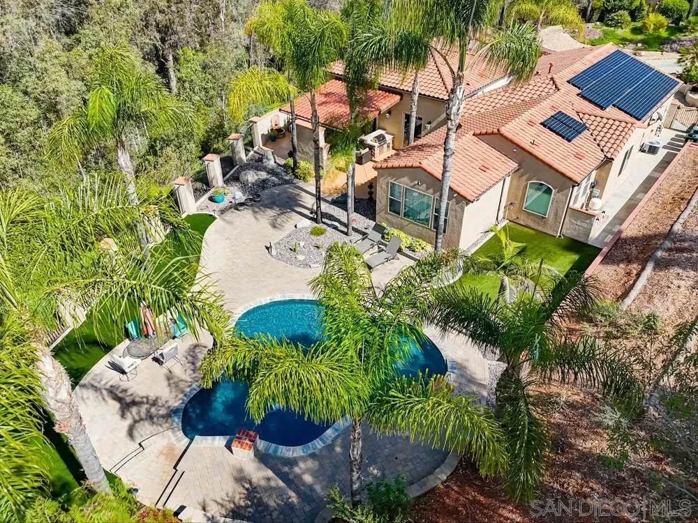 232 Calle Florecita, Escondido, CA, 92029