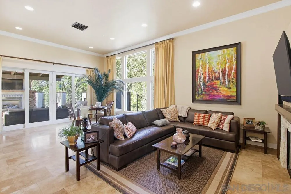 232 Calle Florecita, Escondido, CA, 92029