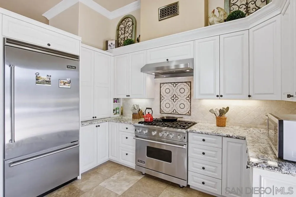 232 Calle Florecita, Escondido, CA, 92029
