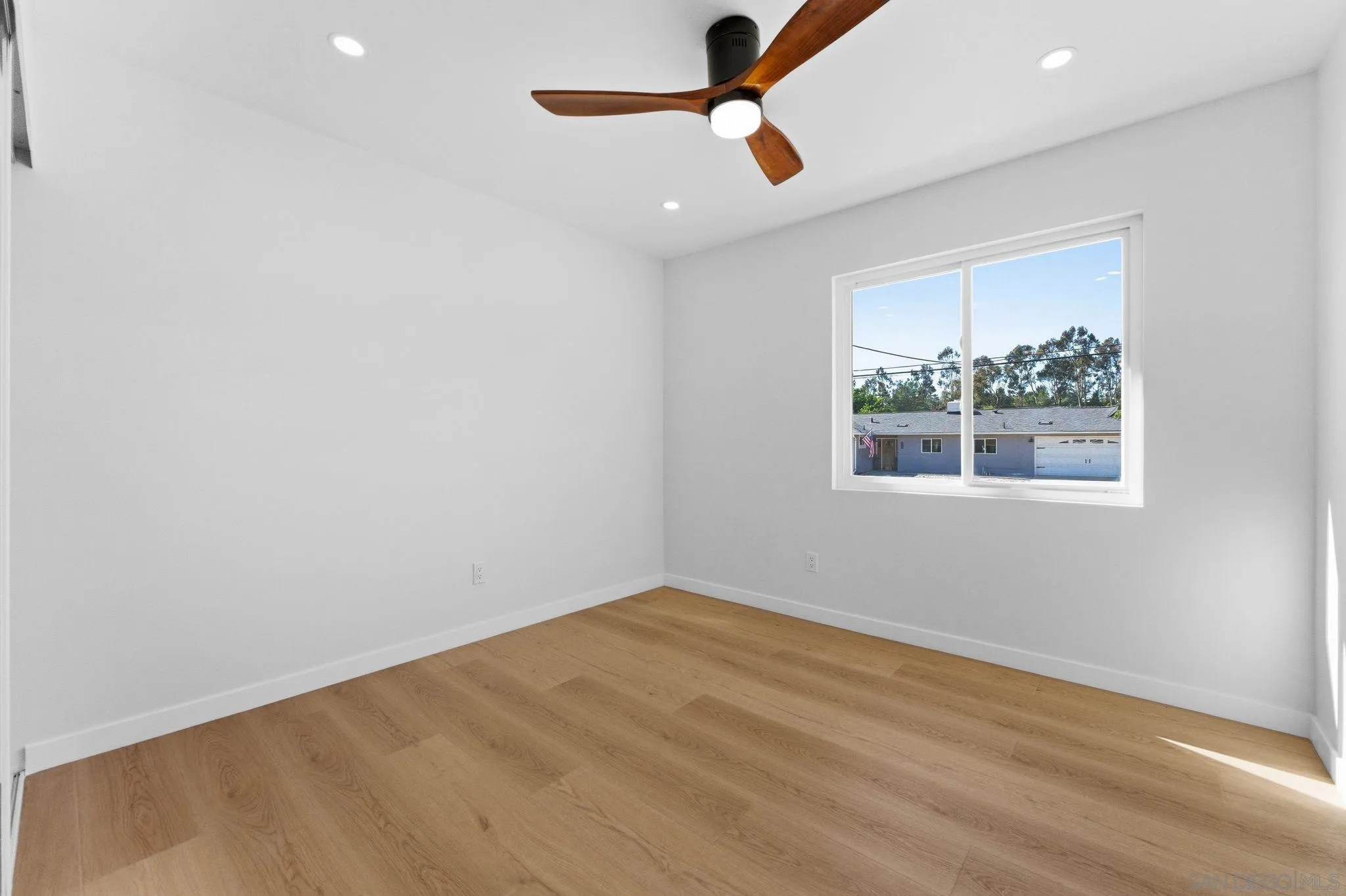 https://cdn.realtyfeed.com/cdn/127/260004523/0ae1e974f2c9778db15994d30f4d7c93.webp