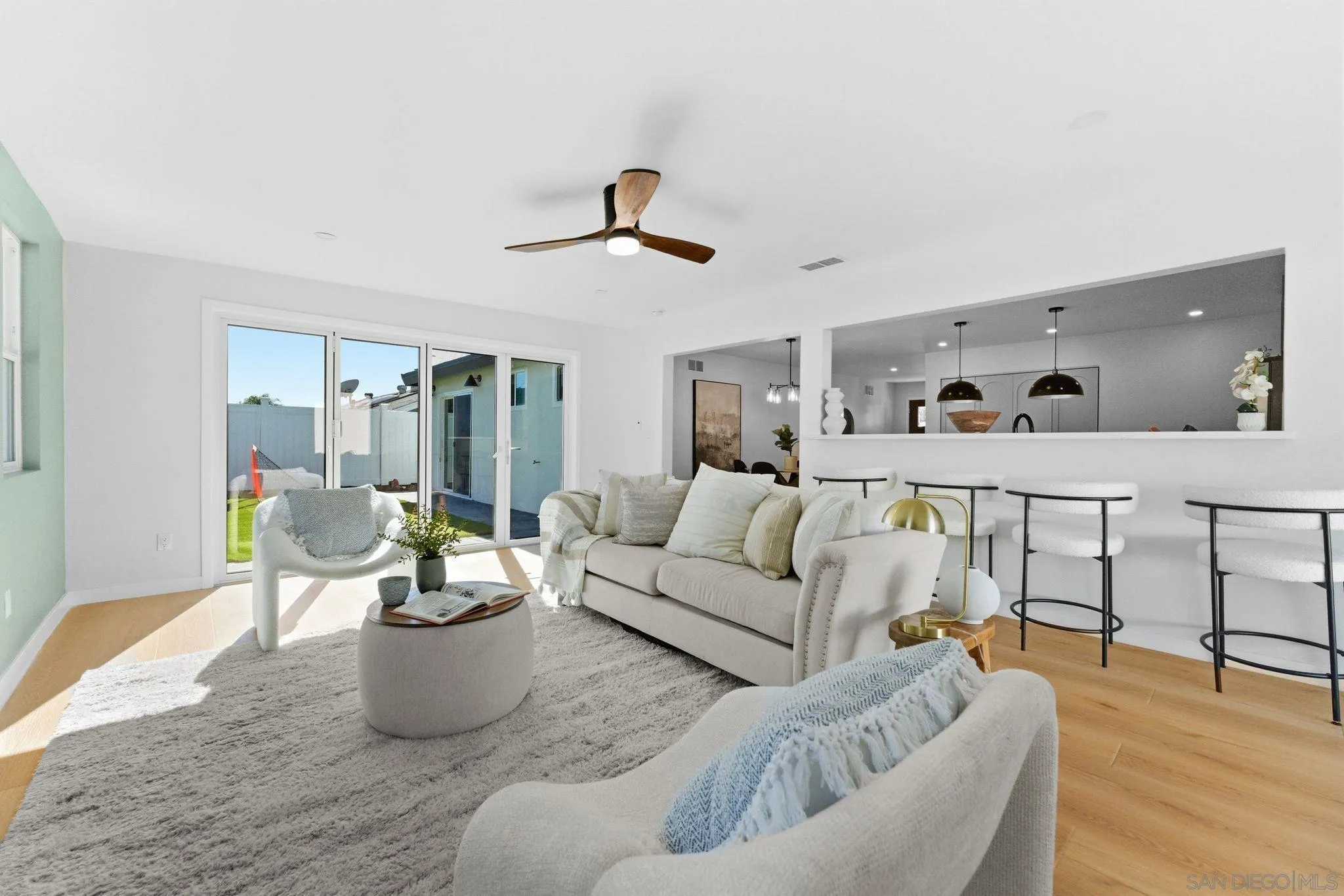 https://cdn.realtyfeed.com/cdn/127/260004523/9ff1e371fef17bd1dbcc75e219d6c6bc.webp