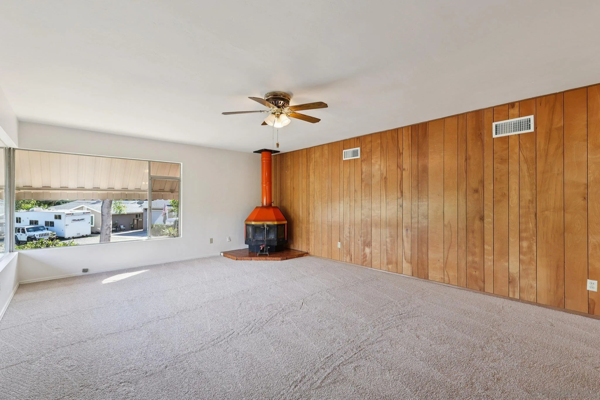 https://cdn.realtyfeed.com/cdn/127/260004528/067564927b546f13647f7cb4329b9d79.webp