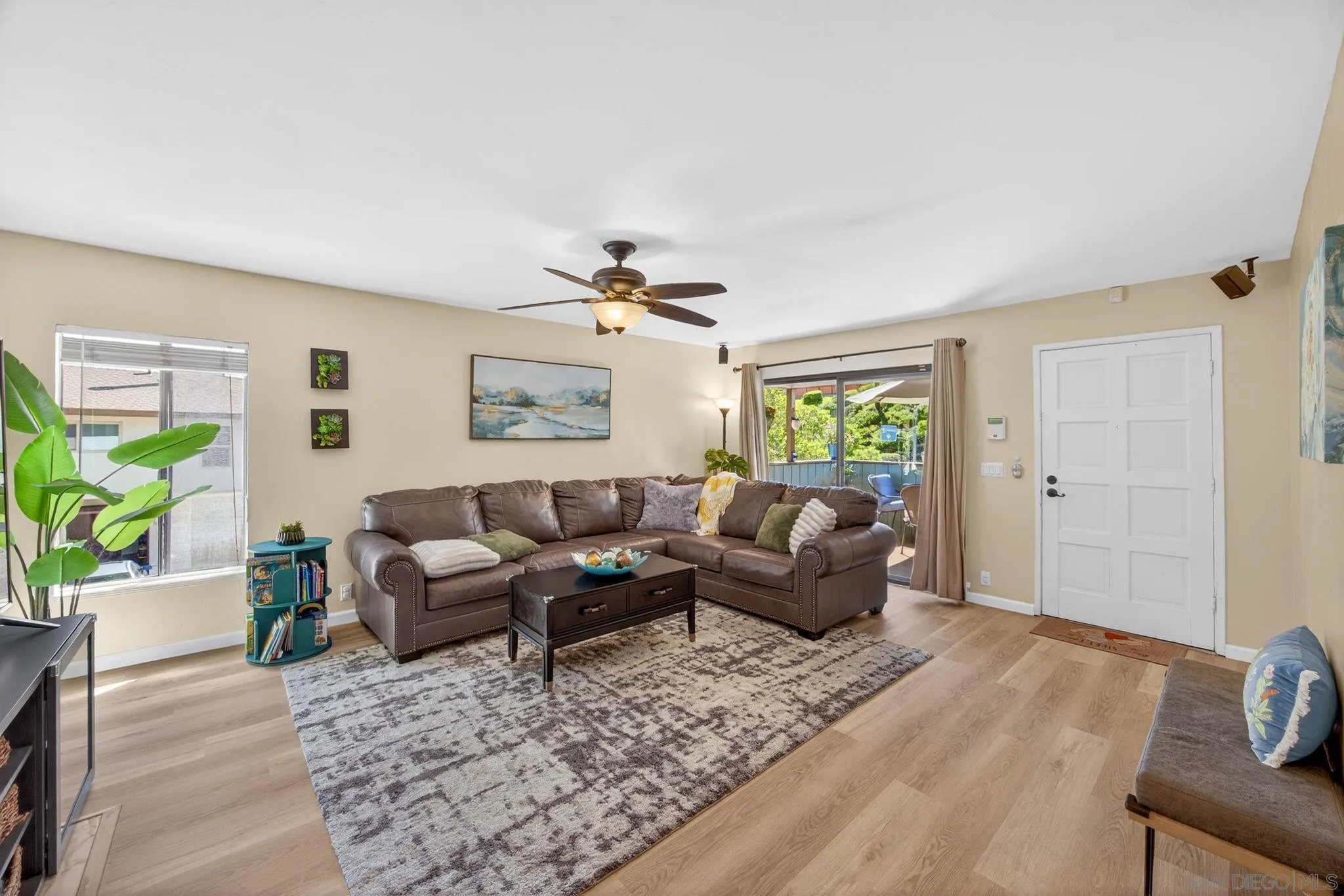 https://cdn.realtyfeed.com/cdn/127/260004533/308ff9b37230a01799222a532c10ebe2.webp