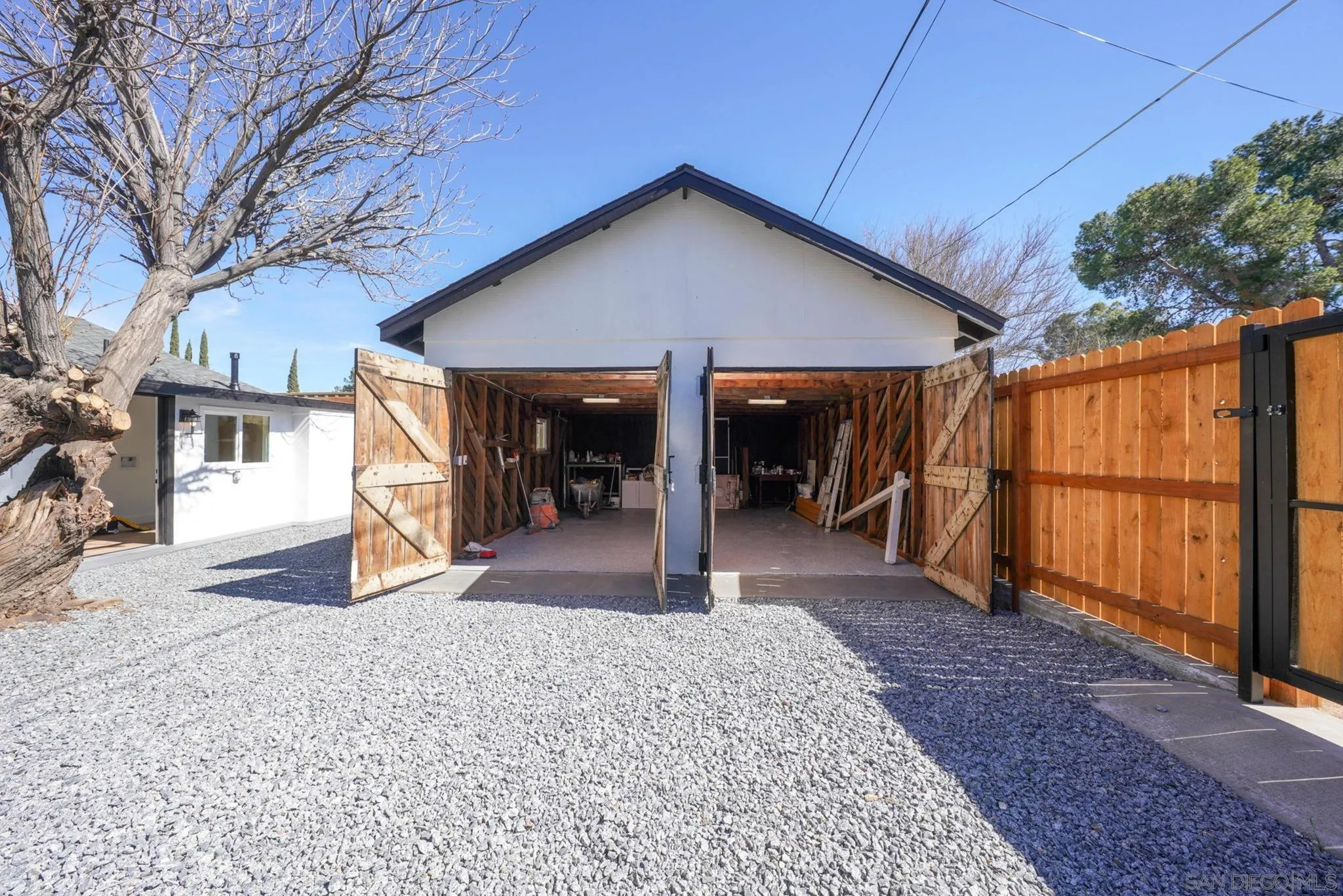 https://cdn.realtyfeed.com/cdn/127/260004536/f350594227609062aef1f0b516513d5e.webp