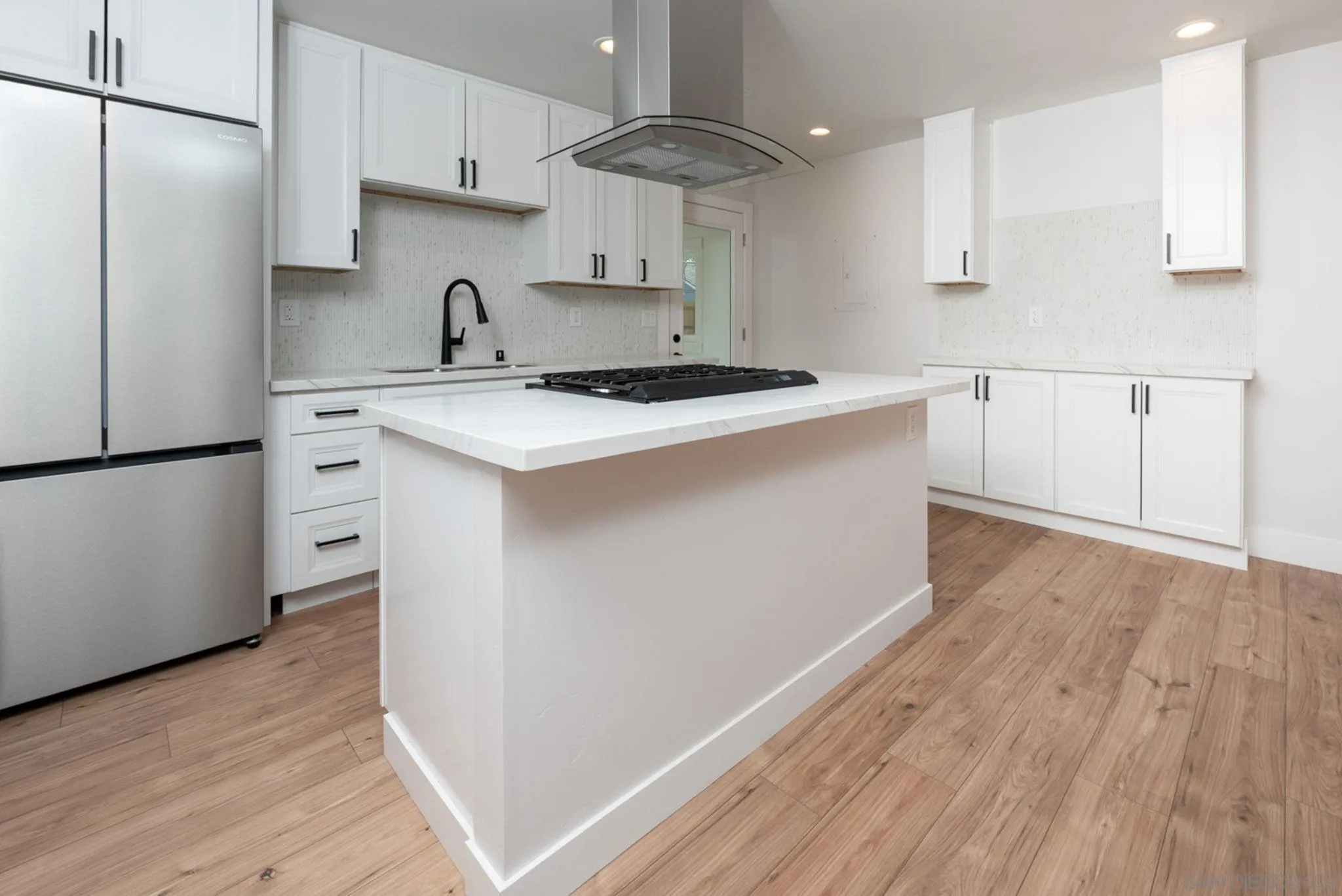 https://cdn.realtyfeed.com/cdn/127/260004536/fd857dabb9233d6c9f5216ae0943767f.webp