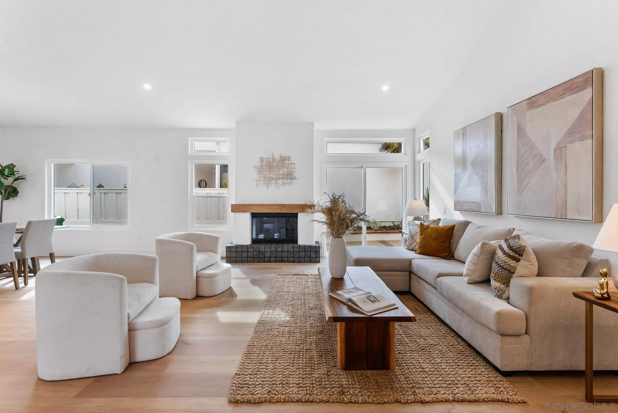 https://cdn.realtyfeed.com/cdn/127/260004537/3256715804dd984753563505d525b398.webp