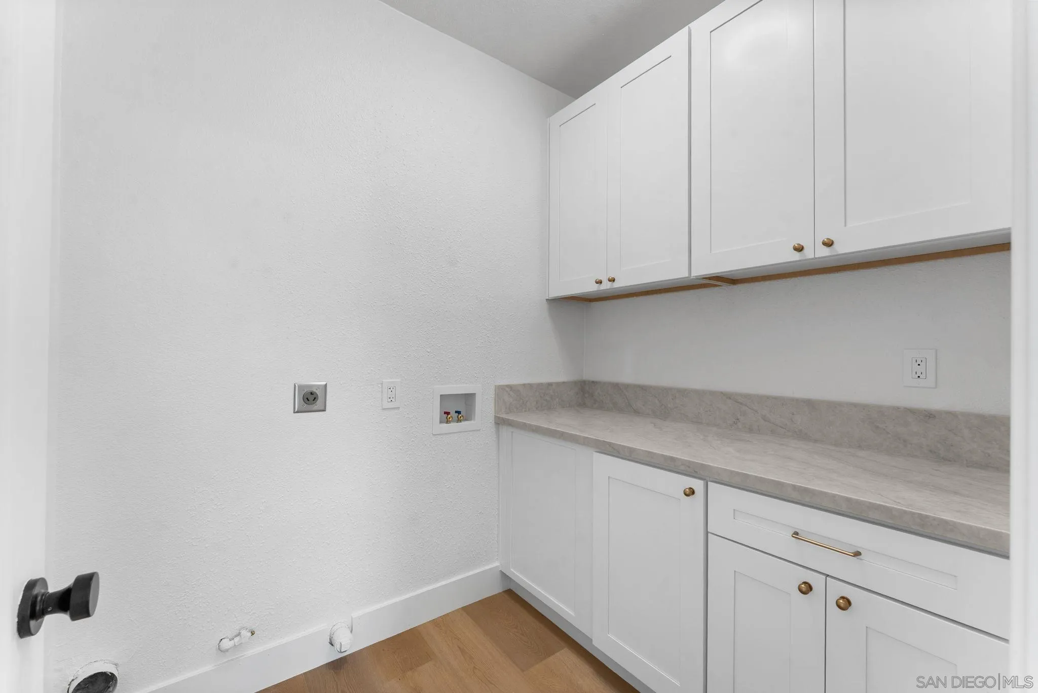 https://cdn.realtyfeed.com/cdn/127/260004537/4a30e3b6b190b28569ba1d4d804c5f45.webp