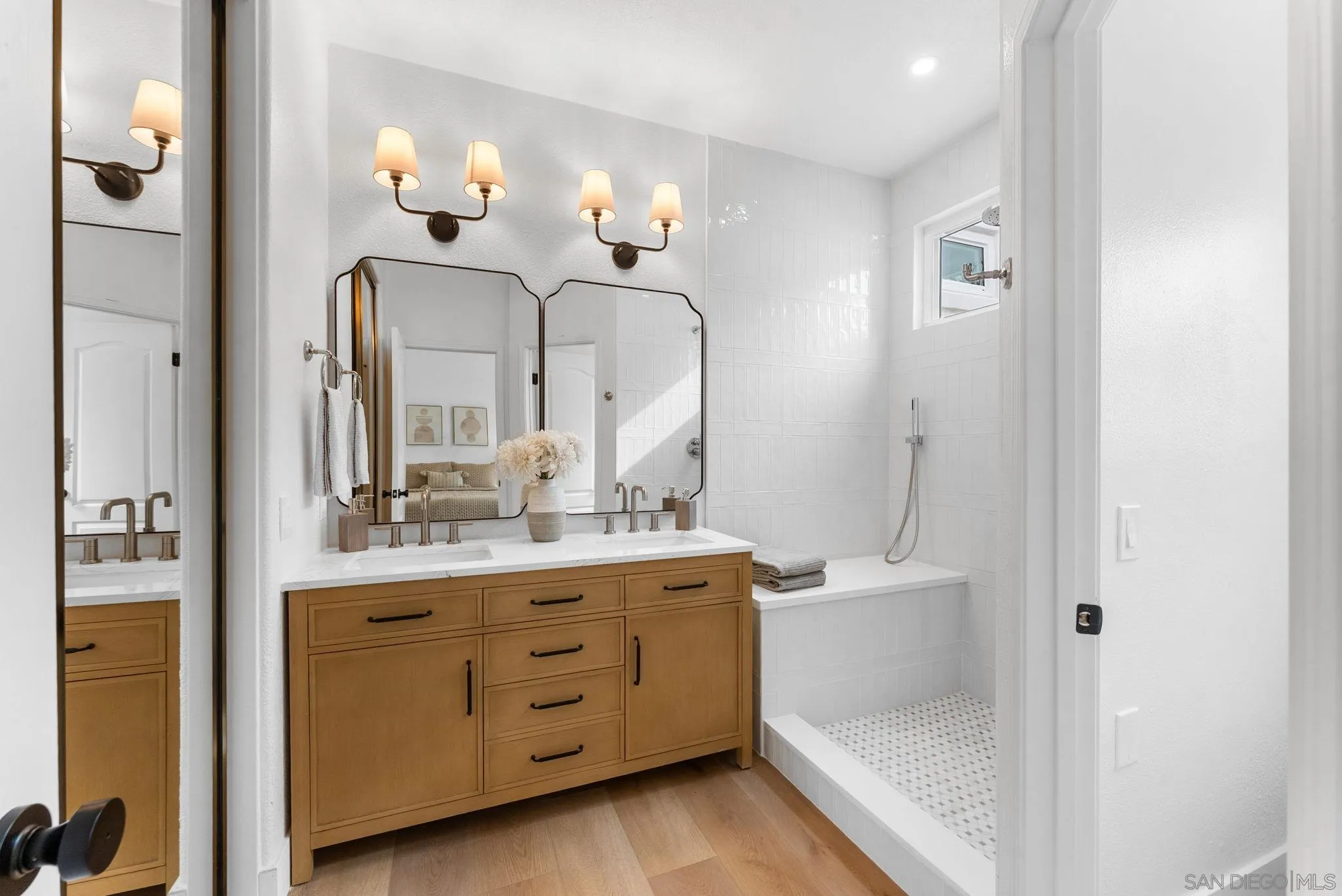 https://cdn.realtyfeed.com/cdn/127/260004537/81207bc9fb2e46856cf5b07dd315019c.webp