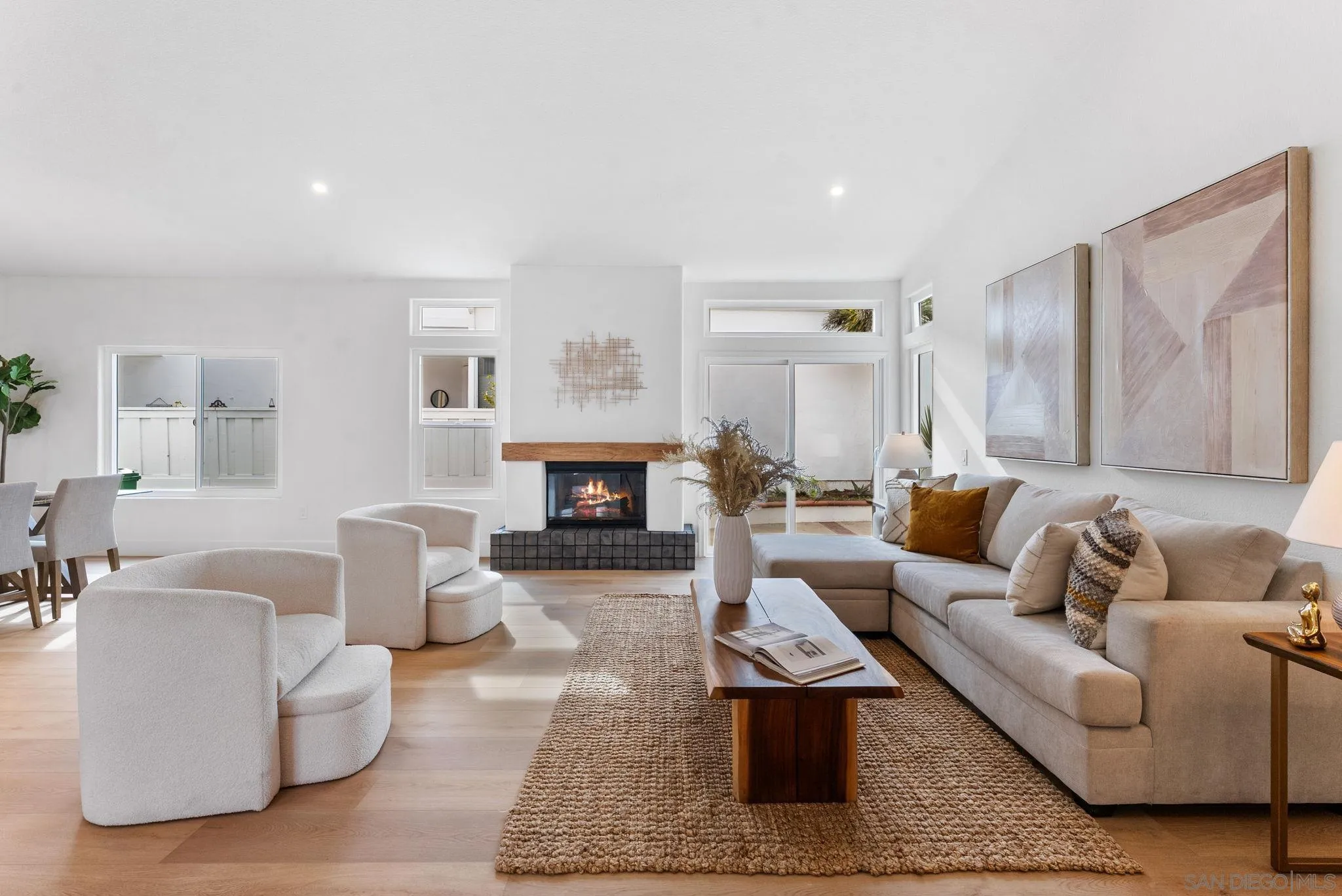 https://cdn.realtyfeed.com/cdn/127/260004537/af8252886837317f7af3e935857e2afc.webp