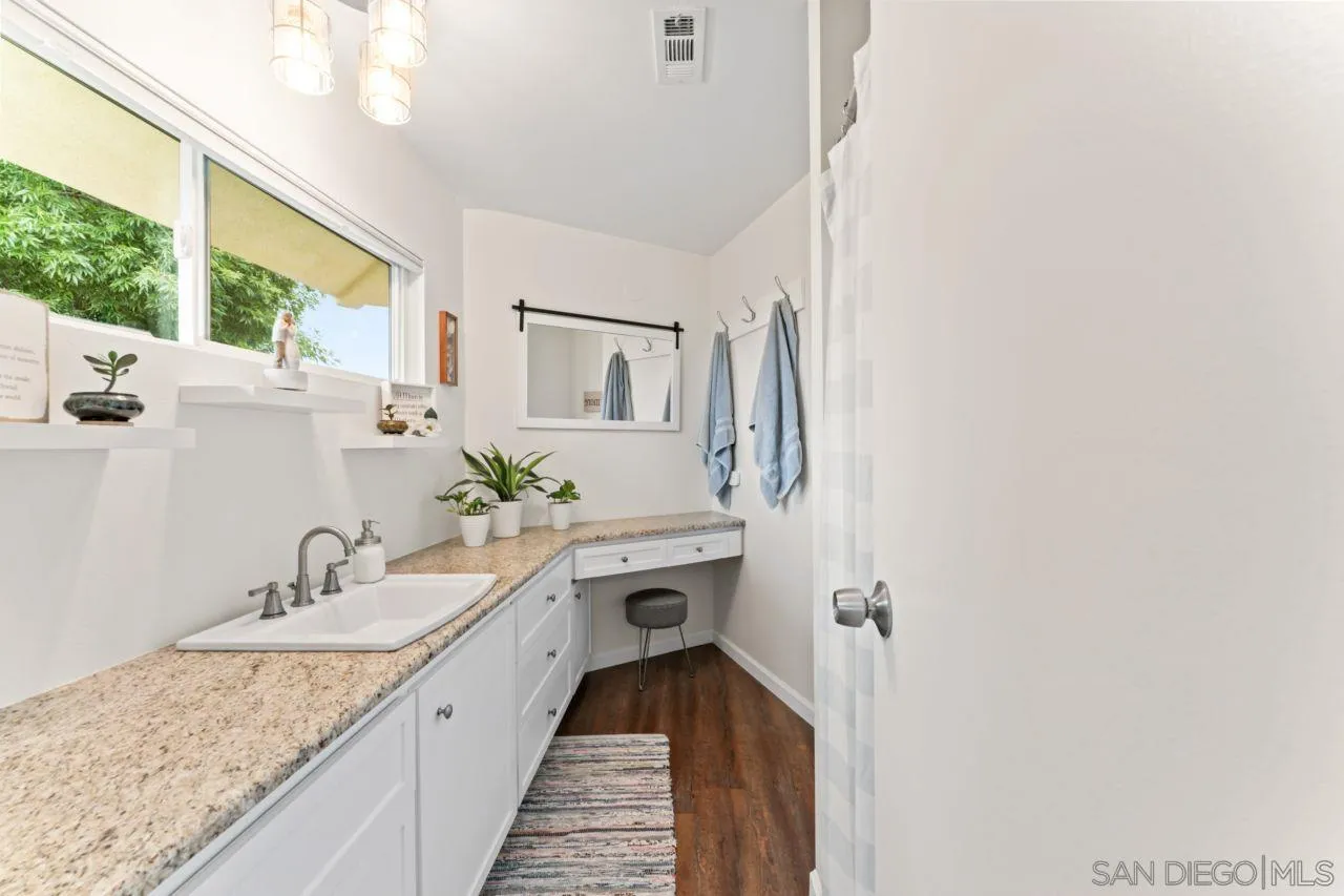 https://cdn.realtyfeed.com/cdn/127/260004541/747a12fedb192f7858c42203a230f878.webp