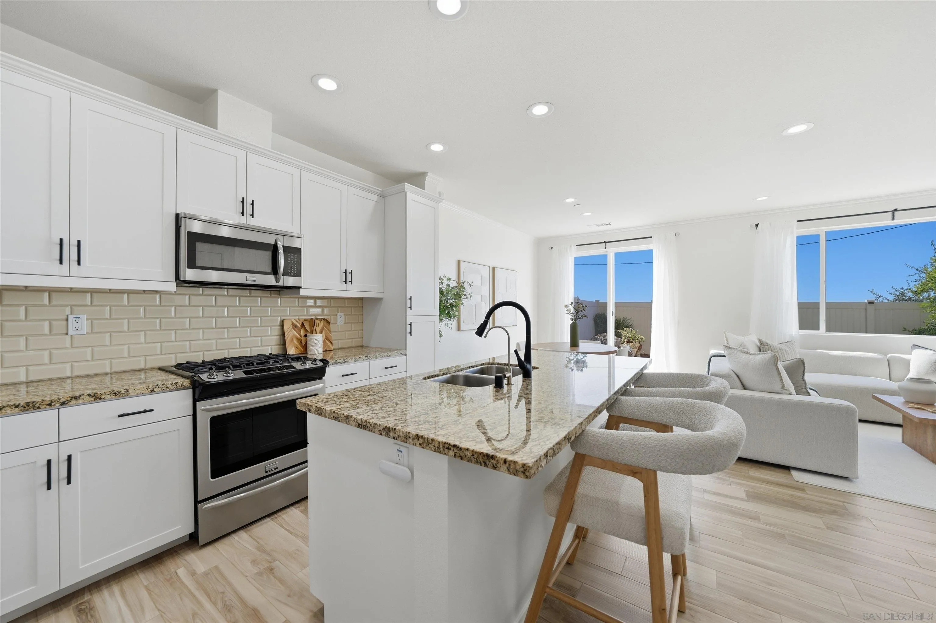 Photo #8: 260004543 Listing: Photo #8