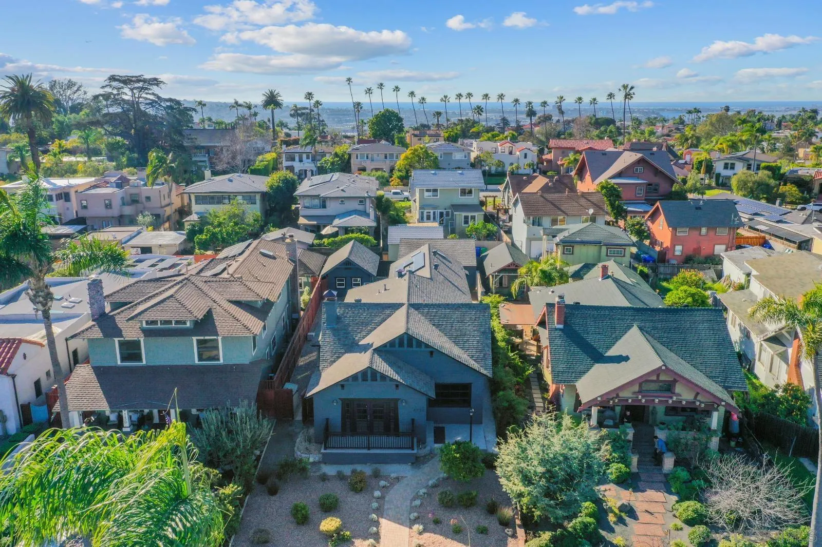 https://cdn.realtyfeed.com/cdn/127/260004547/0a4ba9b154b029109e401fd382221406.webp