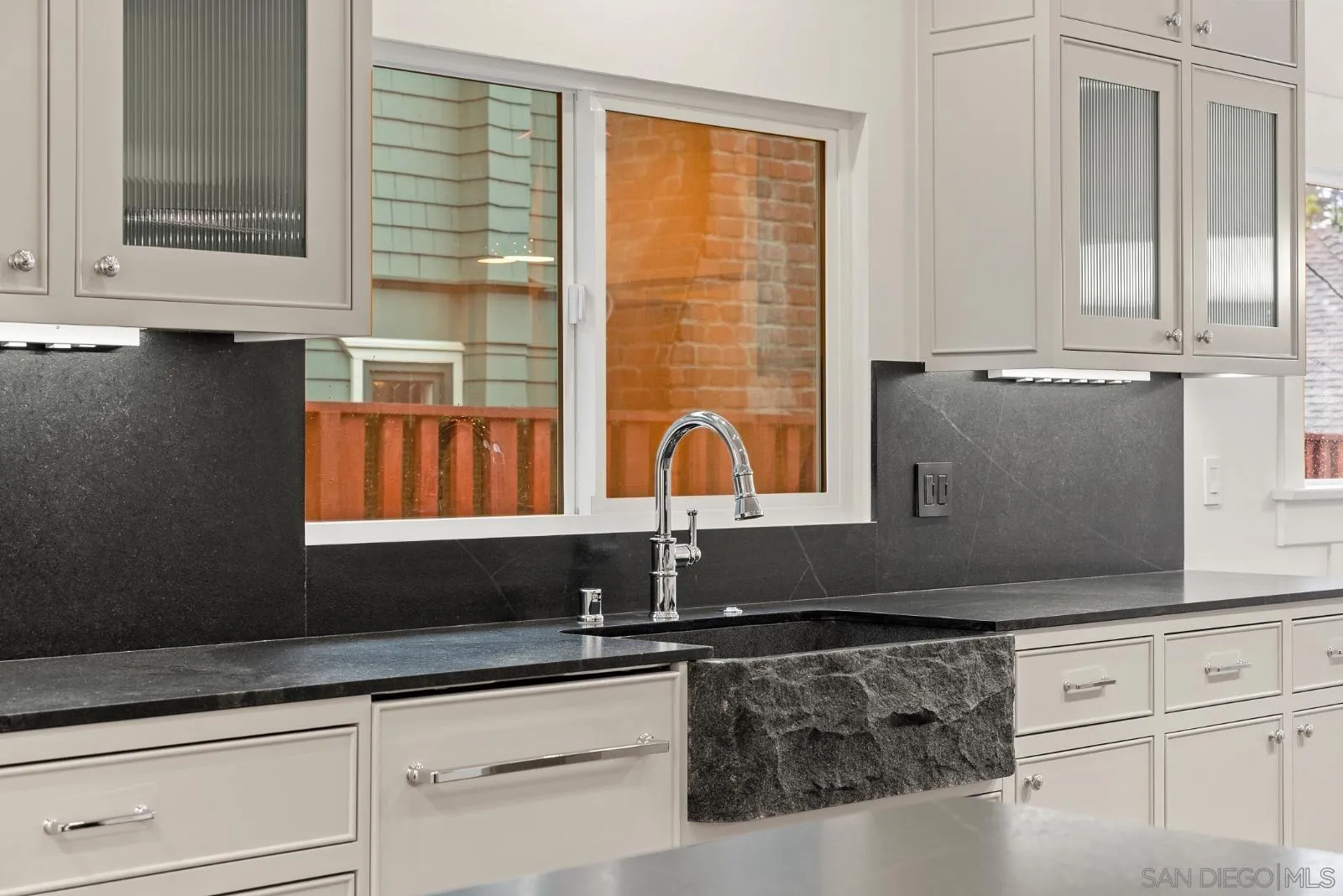 https://cdn.realtyfeed.com/cdn/127/260004547/4d03e16e8b54110598411ddab3d91abf.webp