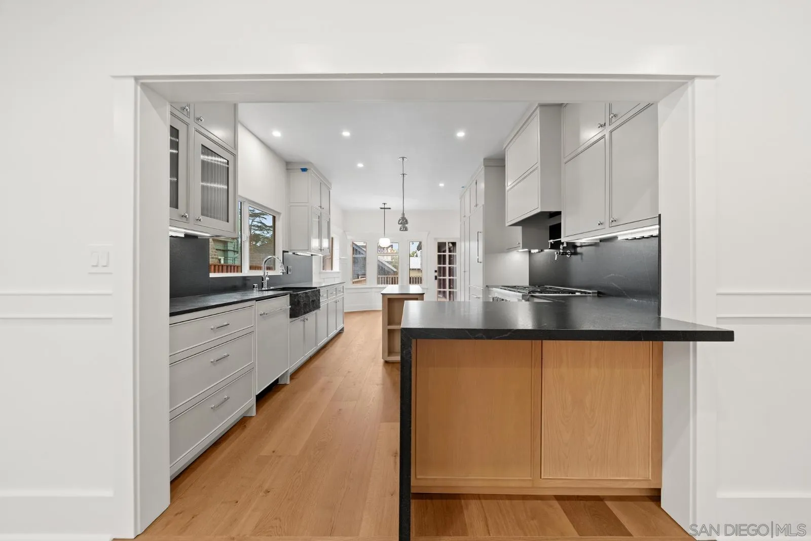 https://cdn.realtyfeed.com/cdn/127/260004547/b162c1d1d49f45ce8e08ed775778a669.webp