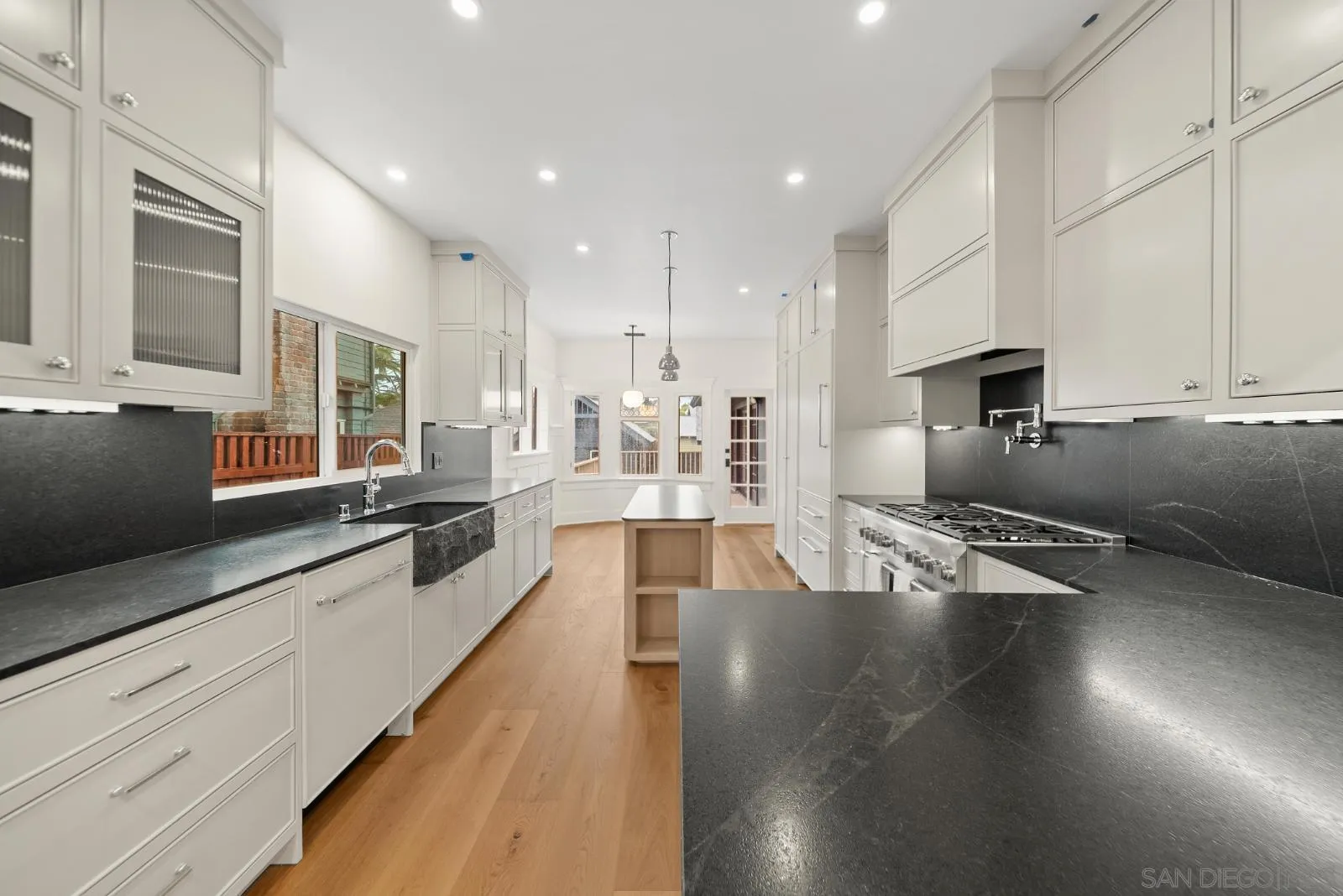https://cdn.realtyfeed.com/cdn/127/260004547/f0a90cf68c977da40cc724b9dafd9679.webp