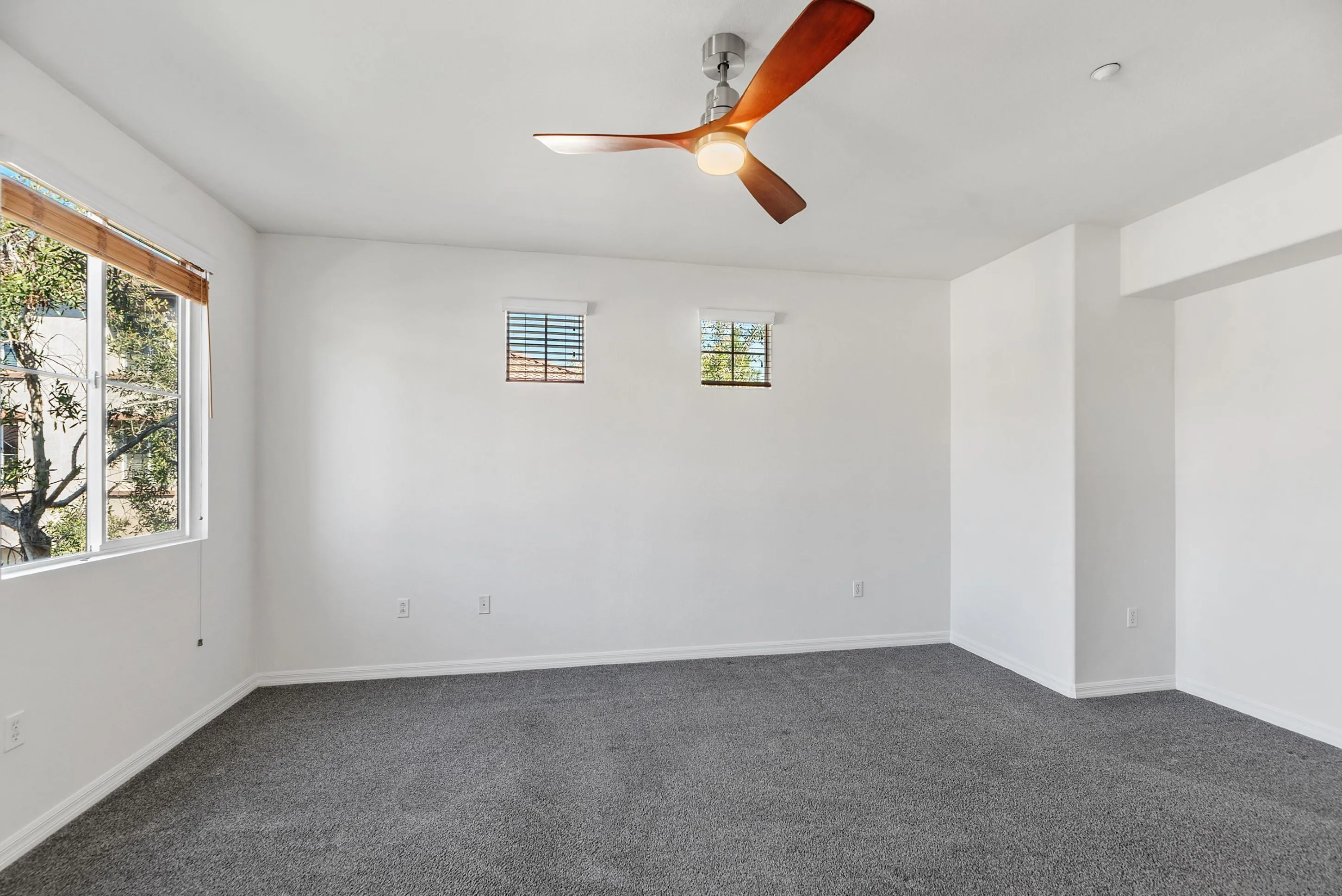 https://cdn.realtyfeed.com/cdn/127/260004548/46b8b64fad3e3102a183e3b701b00ebe.webp