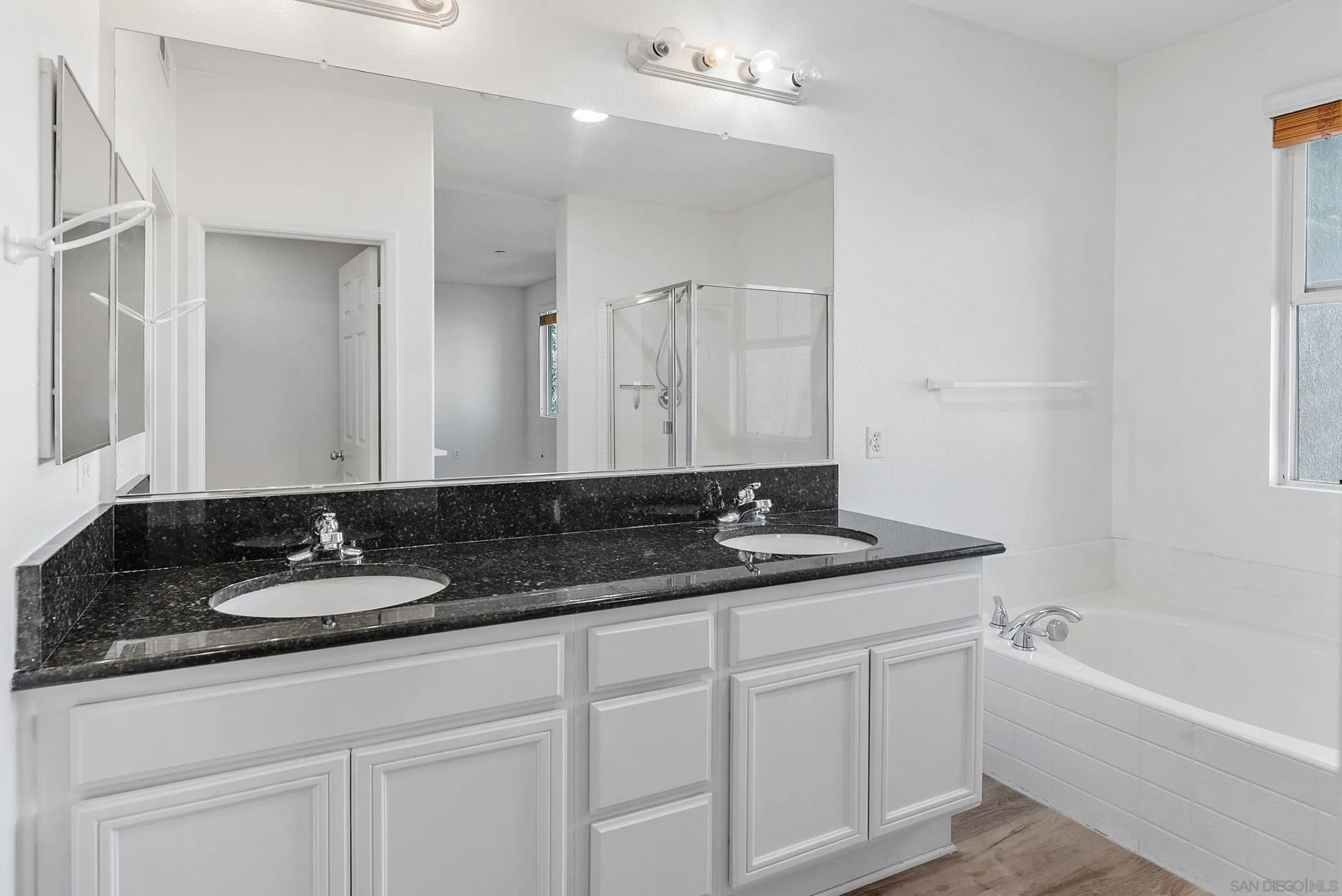 https://cdn.realtyfeed.com/cdn/127/260004548/bbc50ca7b579822dd3cf9c37b5d63364.webp