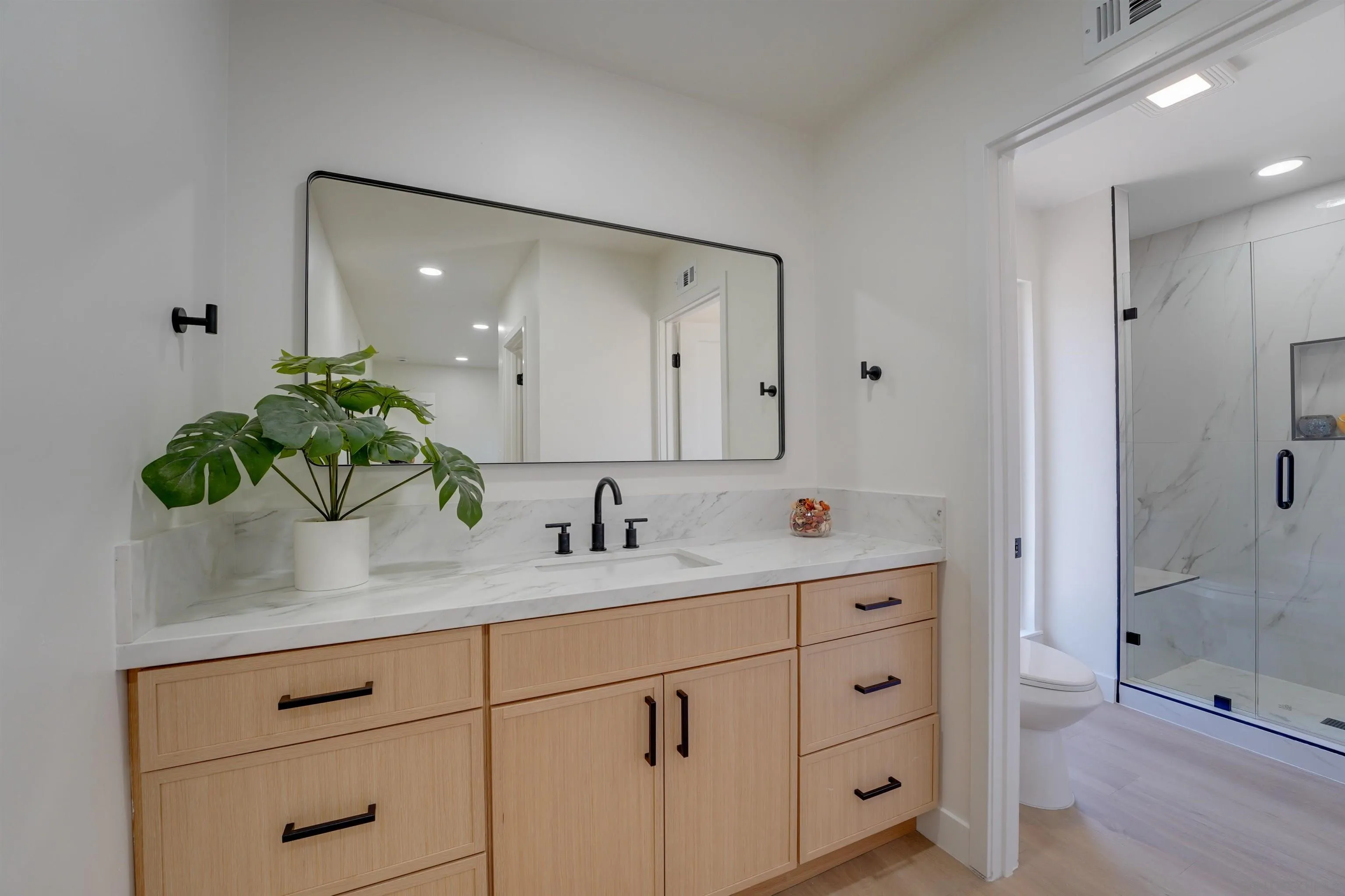 https://cdn.realtyfeed.com/cdn/127/260004550/0b44613609283554137ebc43b5a1a20f.webp