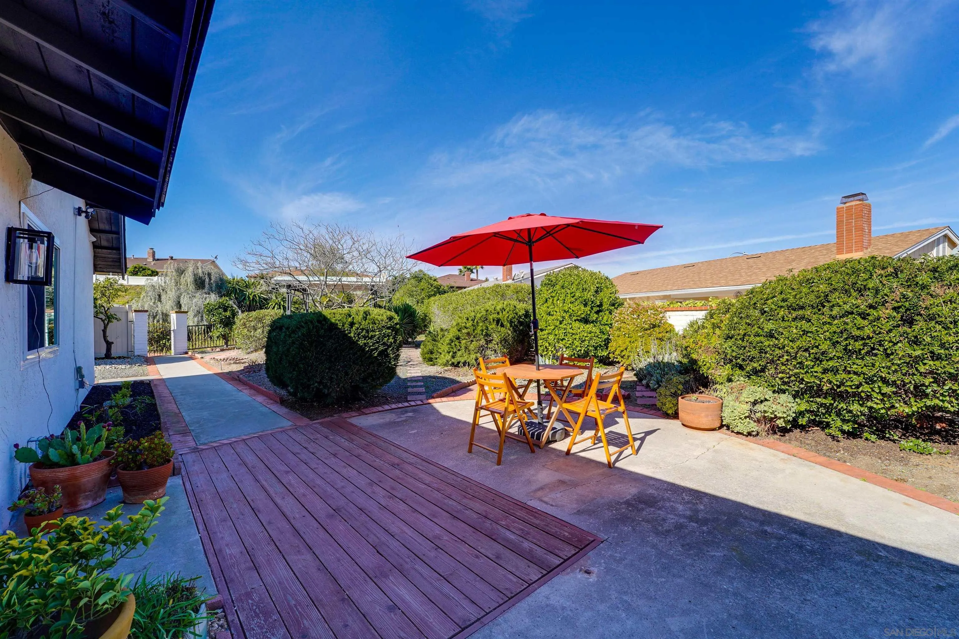 https://cdn.realtyfeed.com/cdn/127/260004550/8ba603ea742ae0a90ede28efb64814ae.webp